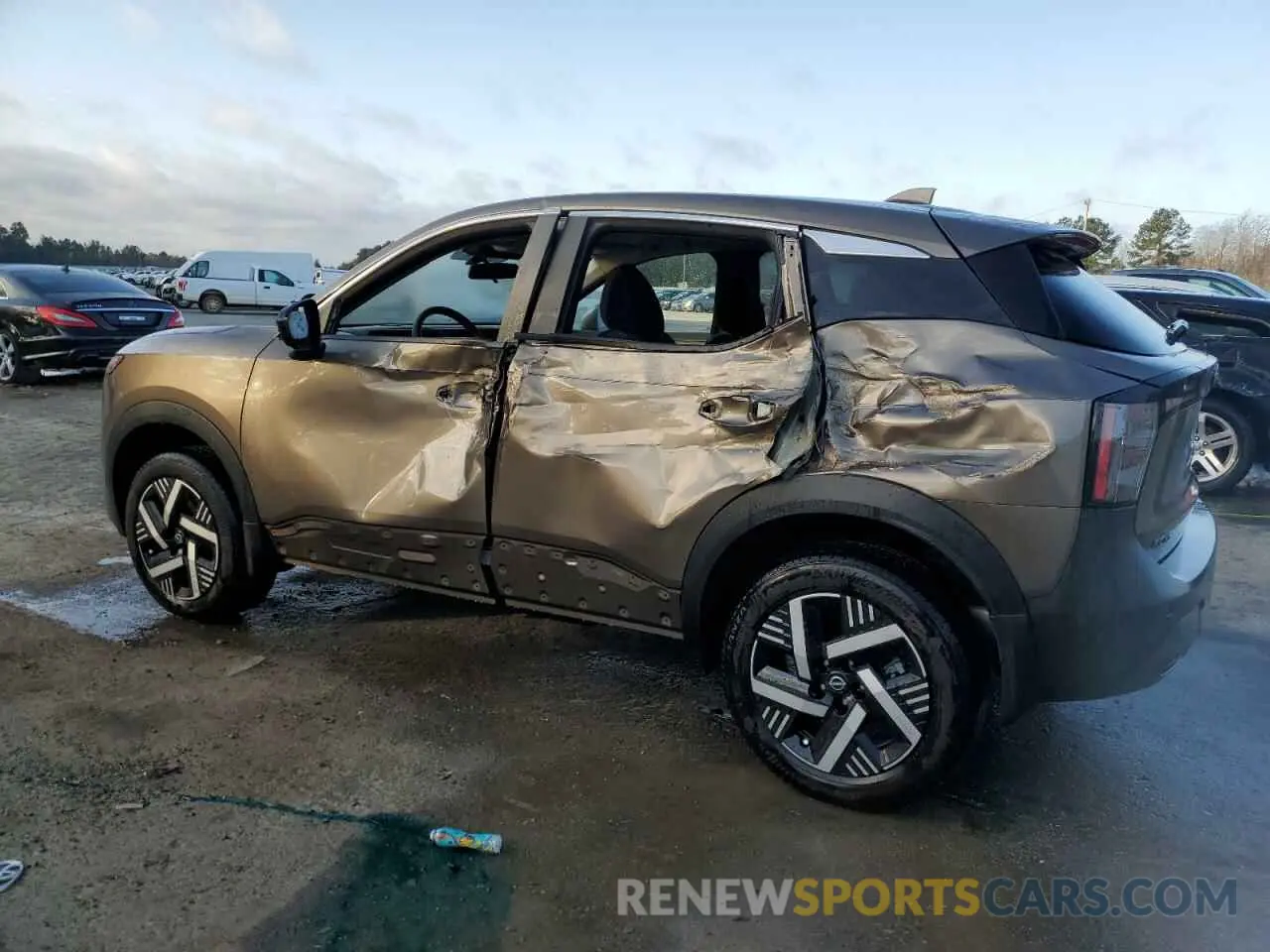 2 fotografías del automóvil dañado 3N8AP6CA7SL339226 NISSAN KICKS 2025