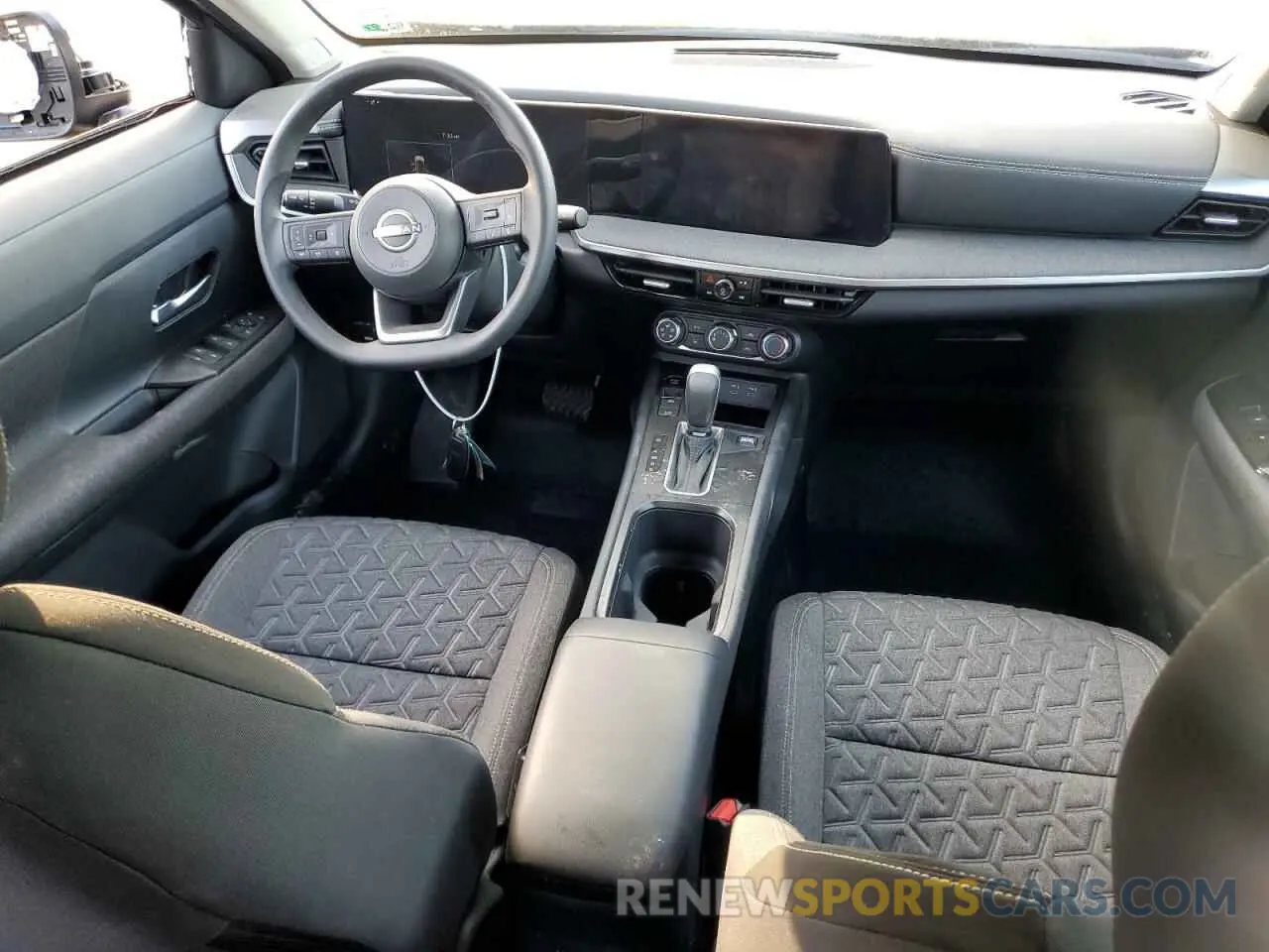 8 fotografías del automóvil dañado 3N8AP6CA7SL339226 NISSAN KICKS 2025