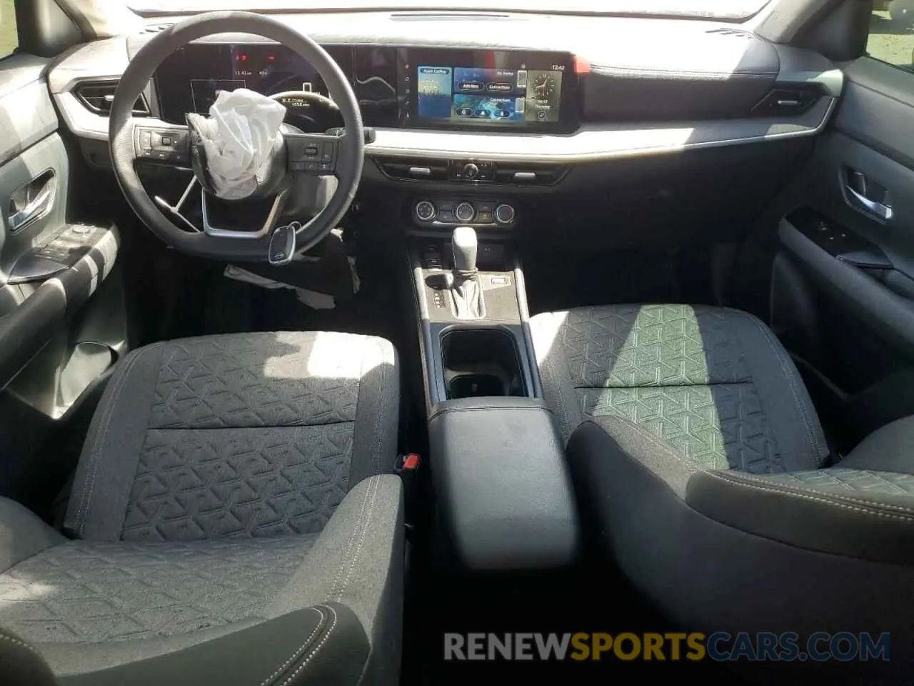 8 fotografías del automóvil dañado 3N8AP6CB2SL342706 NISSAN KICKS 2025