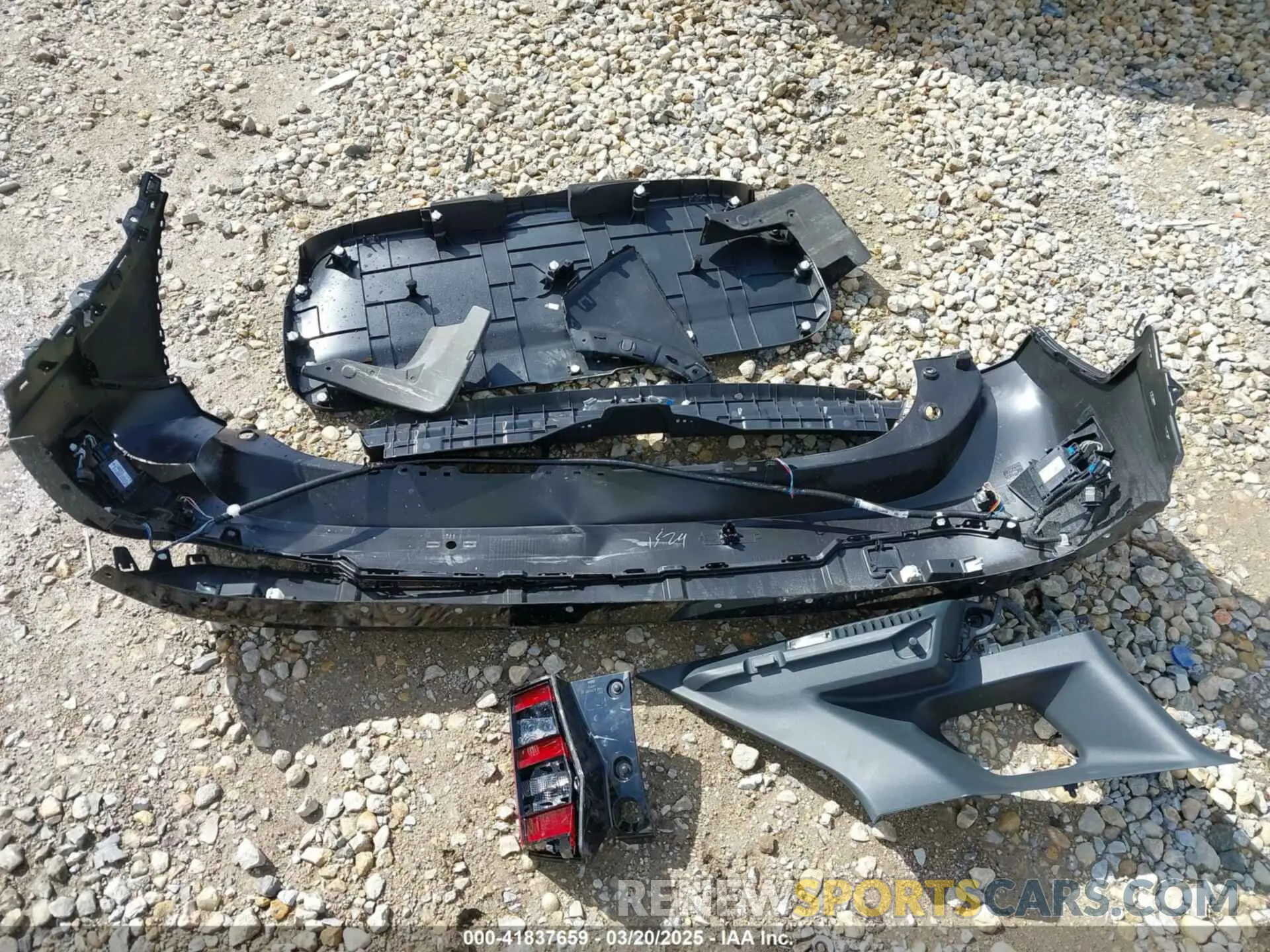 12 fotografías del automóvil dañado 3N8AP6CB5SL311157 NISSAN KICKS 2025