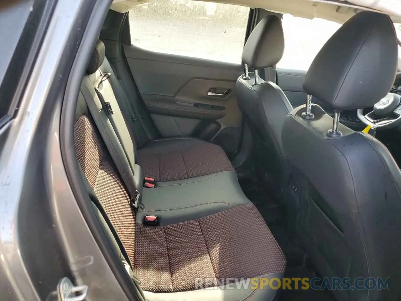 11 fotografías del automóvil dañado 3N8AP6DA9SL321759 NISSAN KICKS 2025