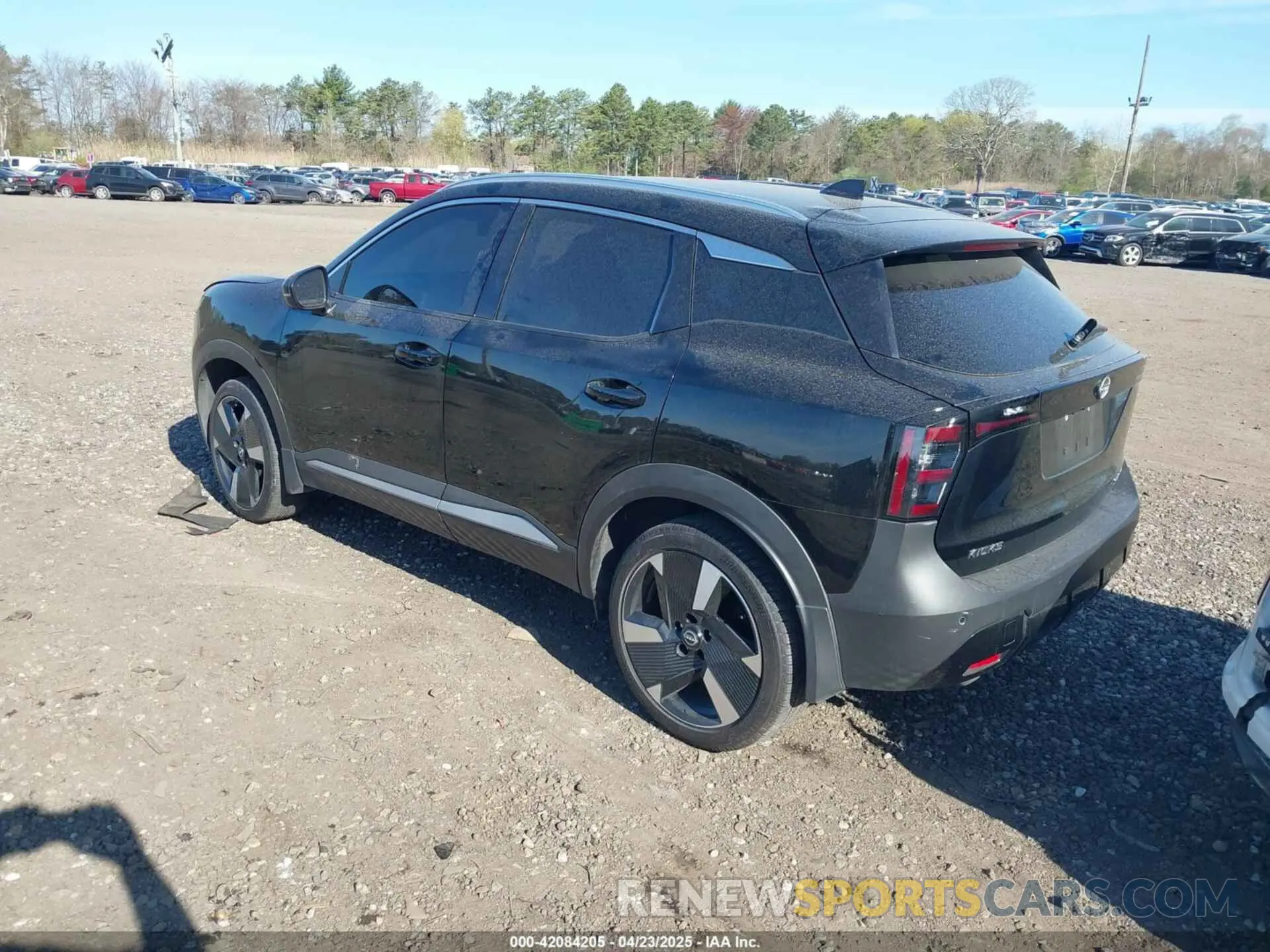 3 fotografías del automóvil dañado 3N8AP6DBXSL314148 NISSAN KICKS 2025