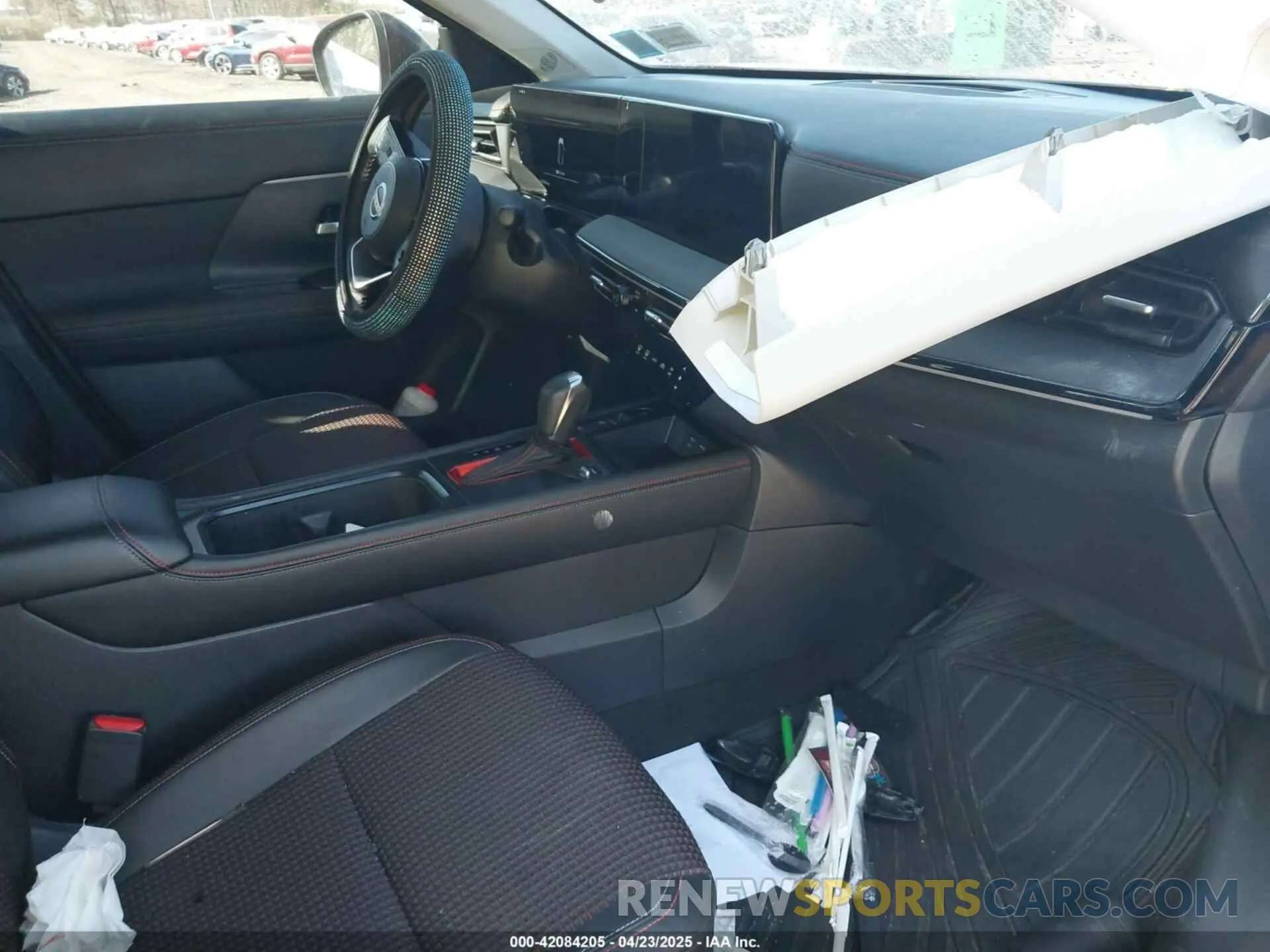 5 fotografías del automóvil dañado 3N8AP6DBXSL314148 NISSAN KICKS 2025