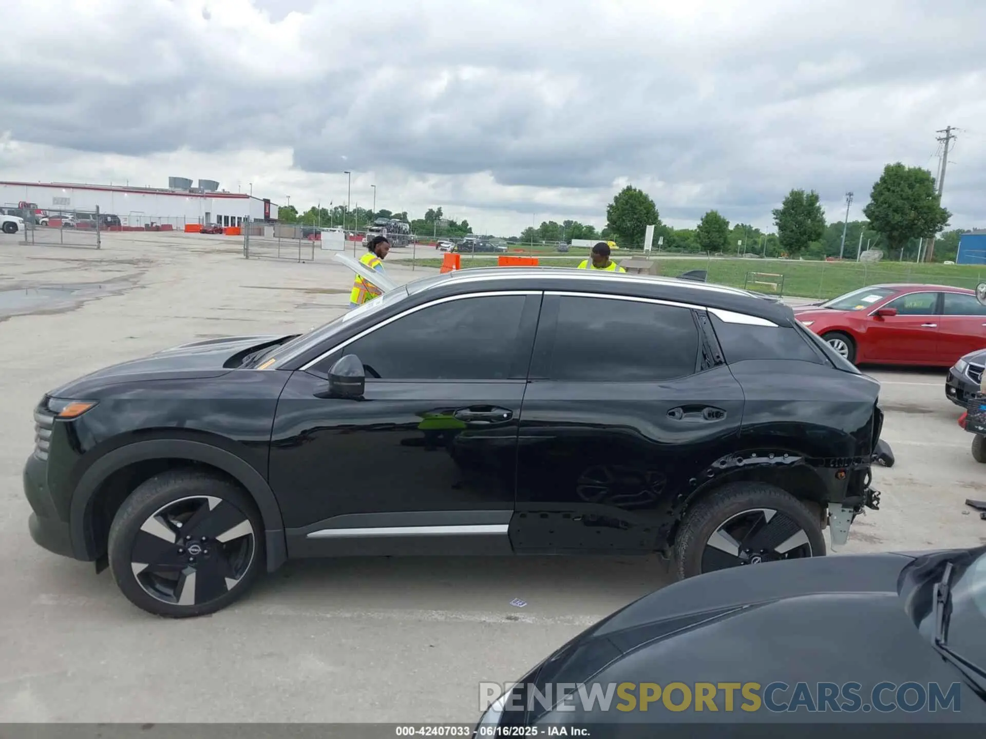 15 fotografías del automóvil dañado 3N8AP6DC7SL313435 NISSAN KICKS 2025