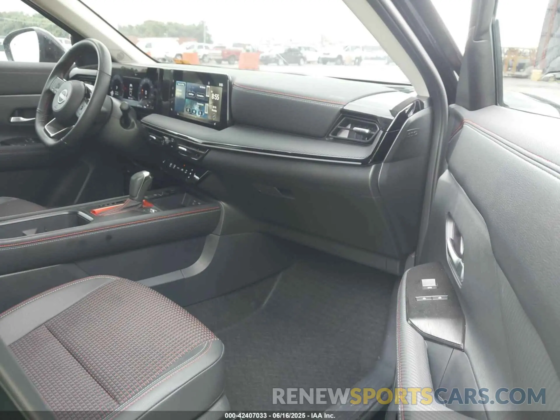 5 fotografías del automóvil dañado 3N8AP6DC7SL313435 NISSAN KICKS 2025