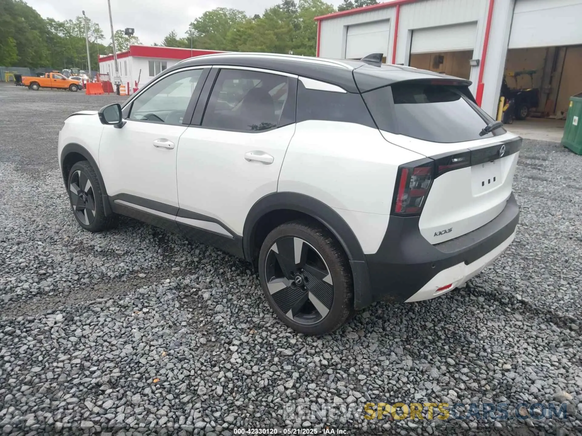 3 fotografías del automóvil dañado 3N8AP6DD8SL307166 NISSAN KICKS 2025