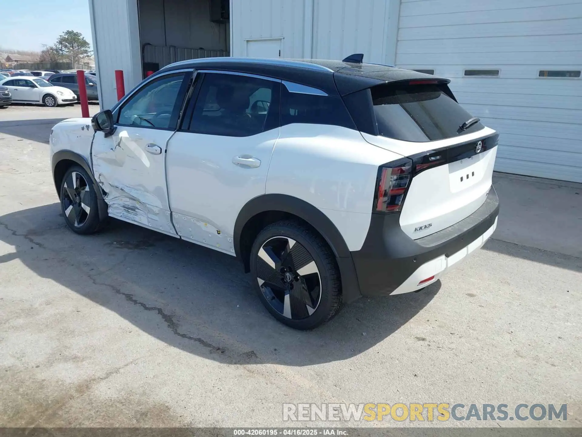 3 fotografías del automóvil dañado 3N8AP6DD8SL378383 NISSAN KICKS 2025