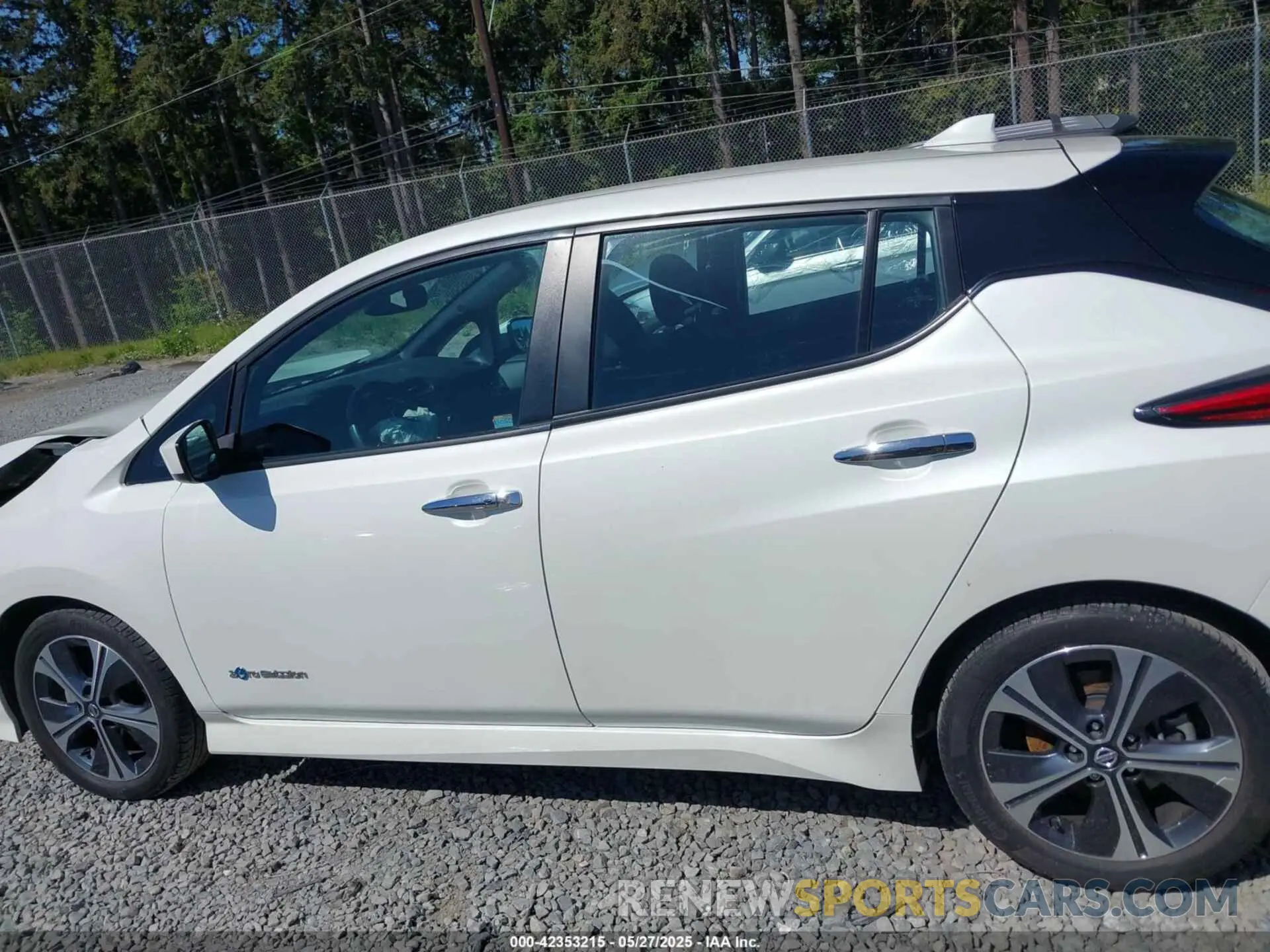 14 fotografías del automóvil dañado 1N4AZ1CP0KC314523 NISSAN LEAF 2019