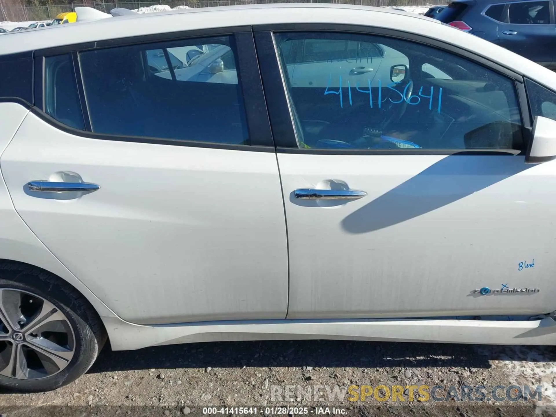 13 fotografías del automóvil dañado 1N4AZ1CP3KC305704 NISSAN LEAF 2019
