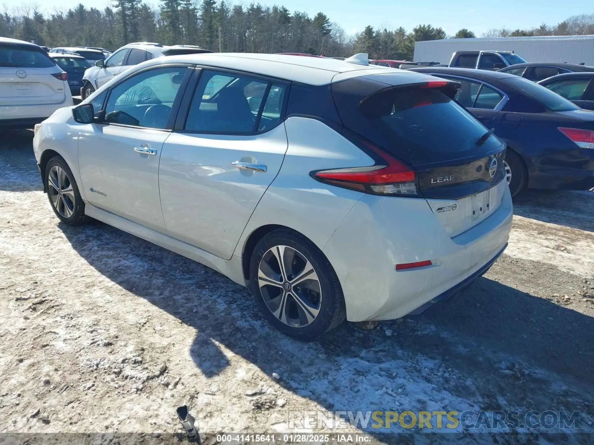 3 fotografías del automóvil dañado 1N4AZ1CP3KC305704 NISSAN LEAF 2019