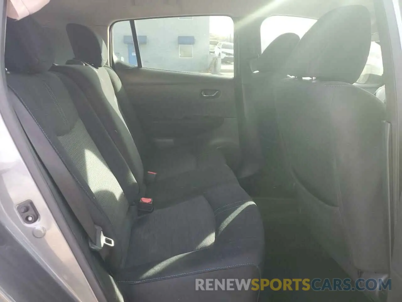 11 fotografías del automóvil dañado 1N4AZ1CP4KC303346 NISSAN LEAF 2019