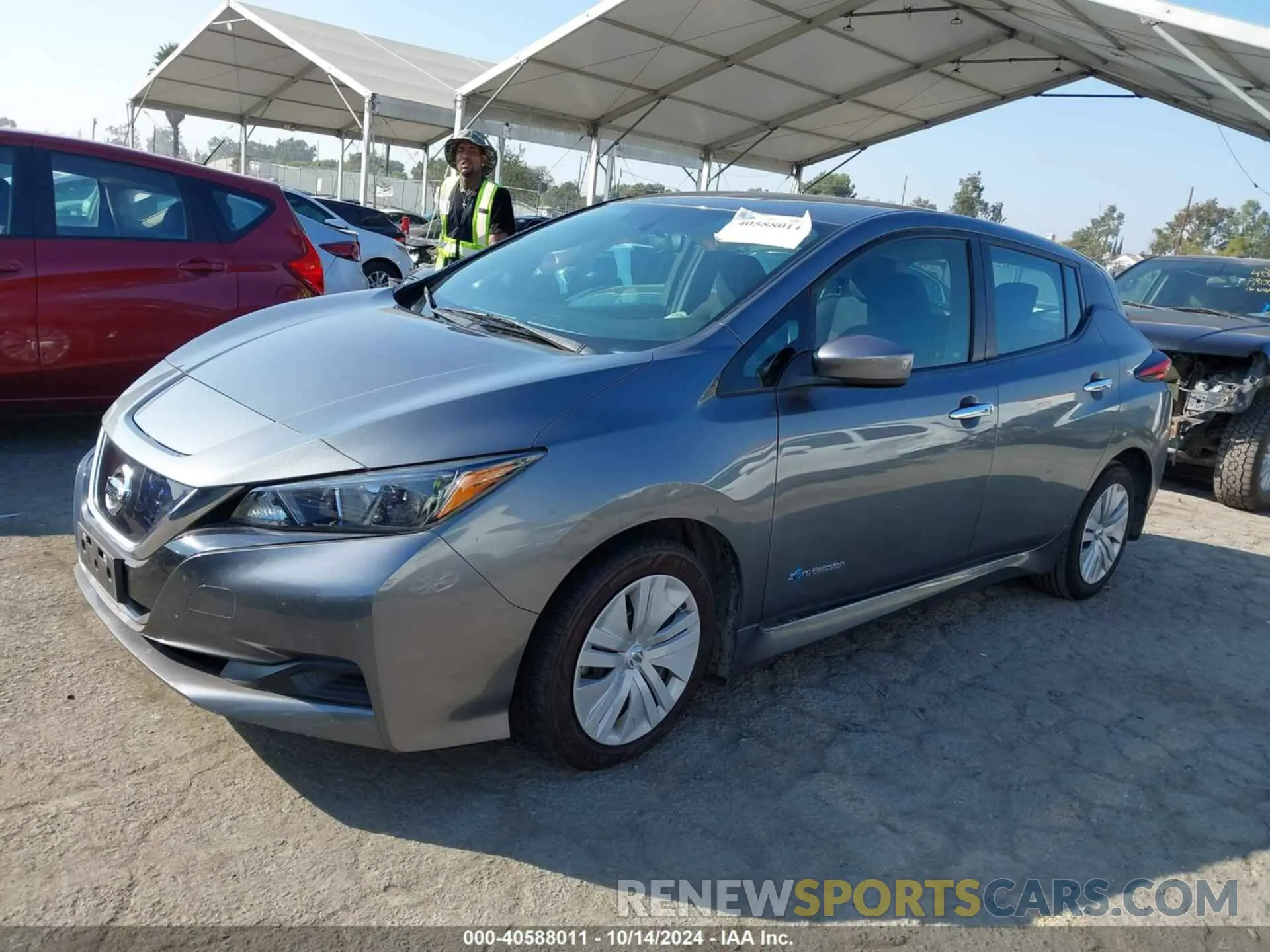 2 fotografías del automóvil dañado 1N4AZ1CP6KC312968 NISSAN LEAF 2019