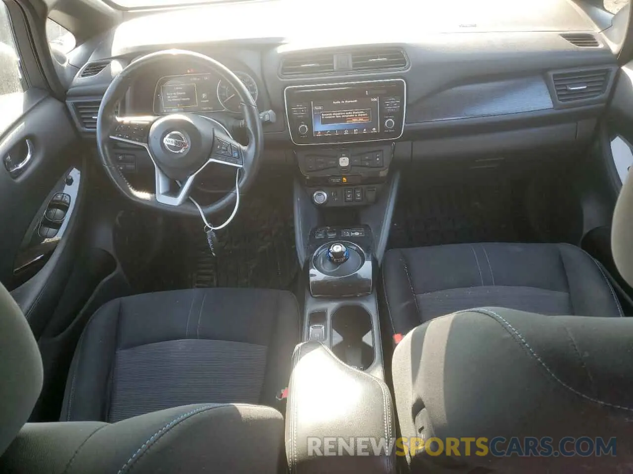 8 fotografías del automóvil dañado 1N4AZ1CP6KC316079 NISSAN LEAF 2019