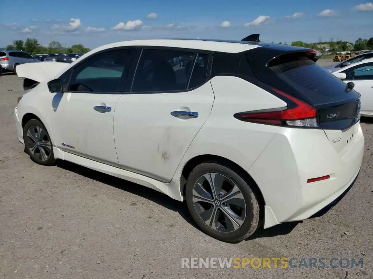 2 fotografías del automóvil dañado 1N4BZ1CP1KC313627 NISSAN LEAF 2019