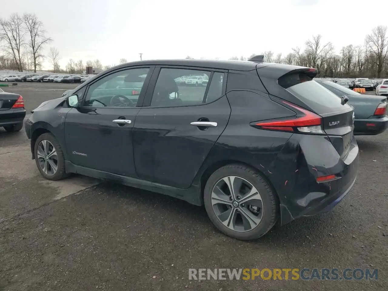 2 fotografías del automóvil dañado 1N4BZ1CP2KC318044 NISSAN LEAF 2019