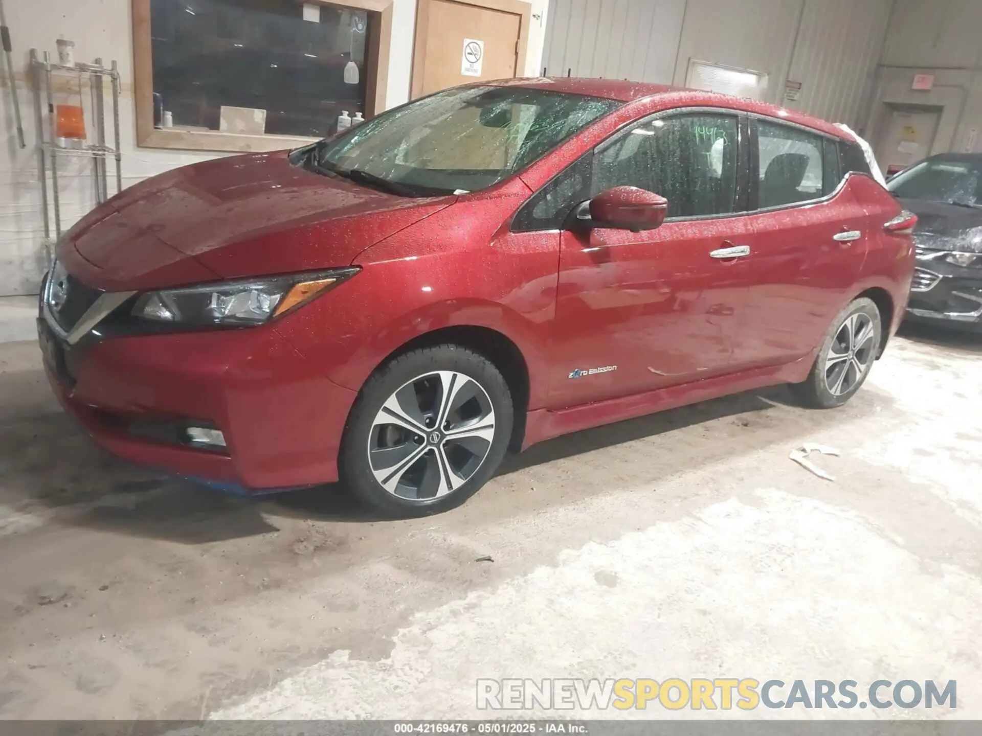 2 fotografías del automóvil dañado 1N4BZ1CP7KC317374 NISSAN LEAF 2019