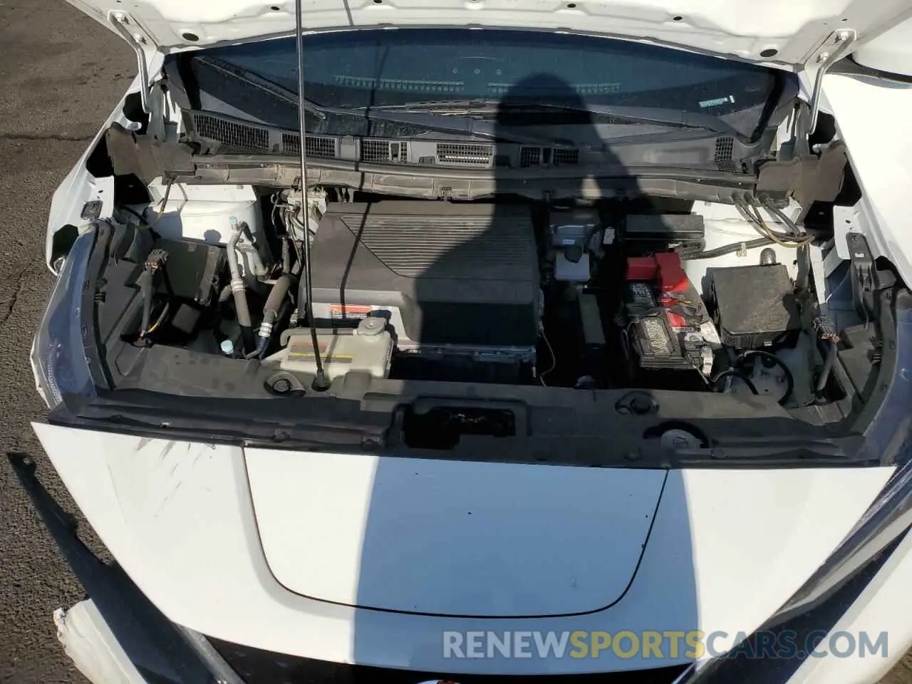 12 fotografías del automóvil dañado 1N4BZ1BP8LC310193 NISSAN LEAF 2020