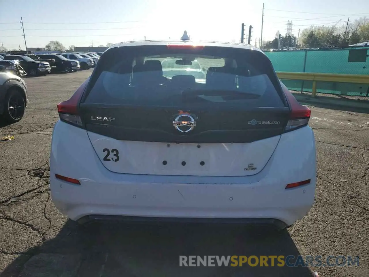 6 fotografías del automóvil dañado 1N4BZ1BP8LC310193 NISSAN LEAF 2020