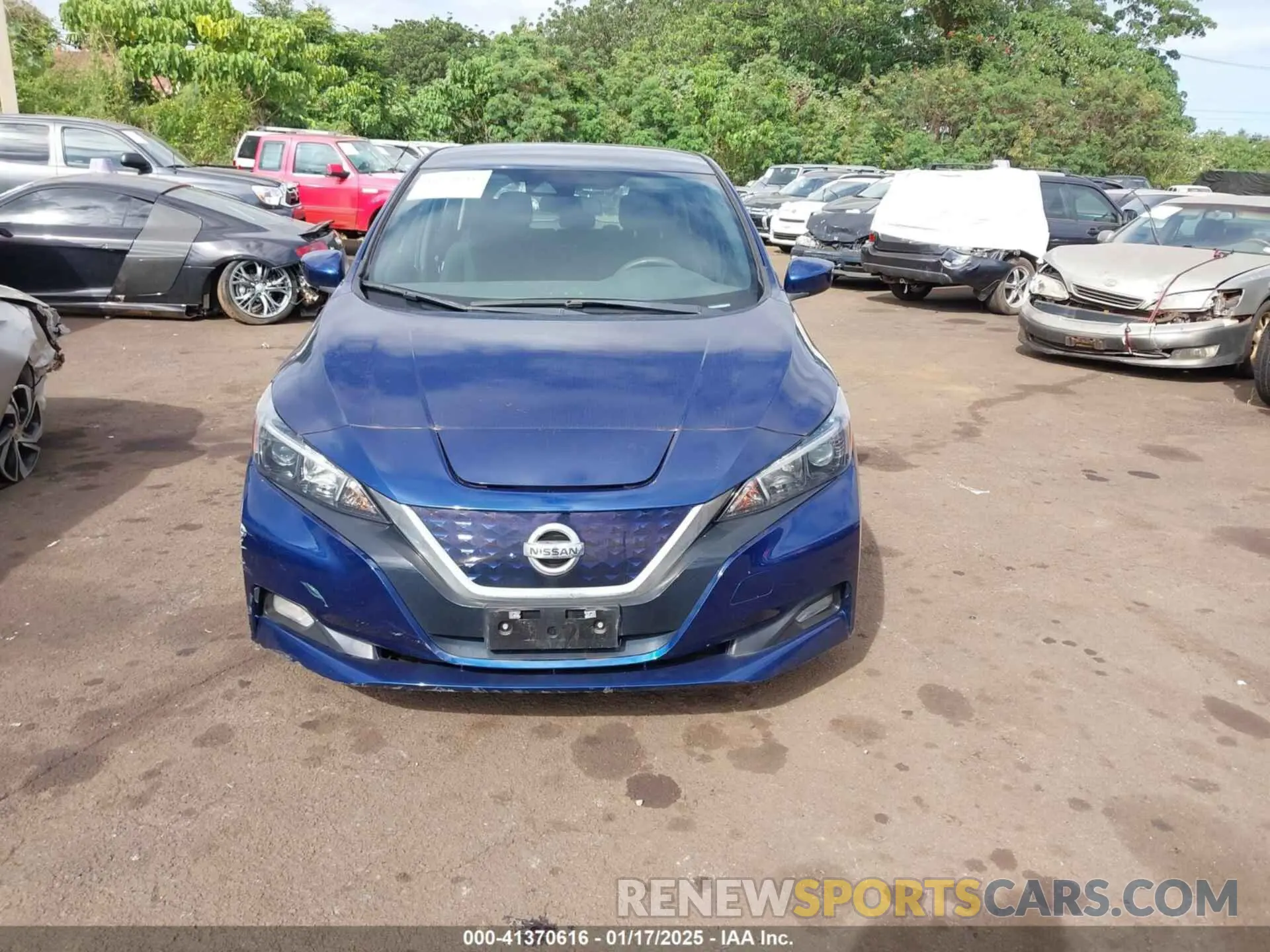 12 fotografías del automóvil dañado 1N4AZ1CV3MC555204 NISSAN LEAF 2021