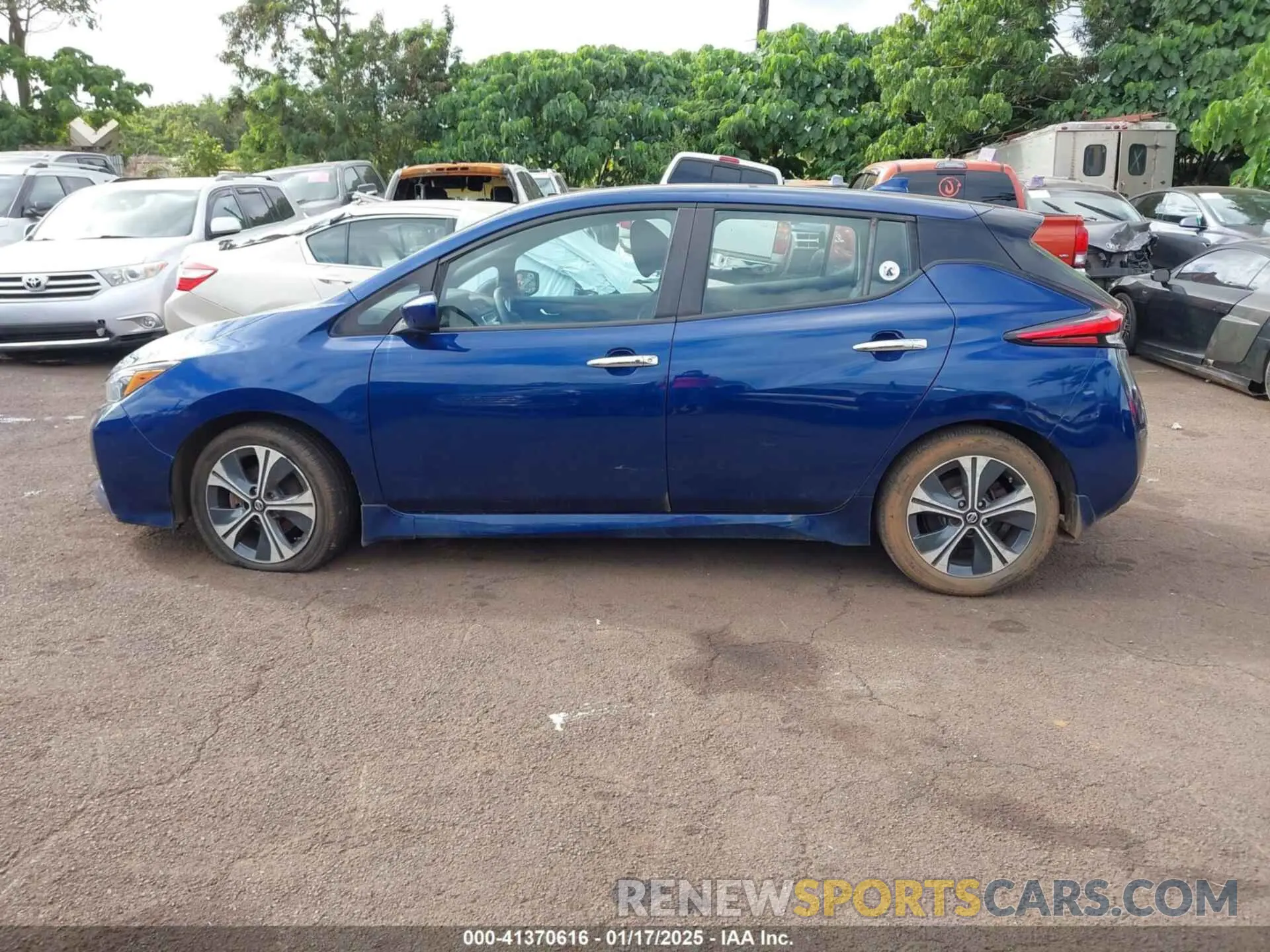 14 fotografías del automóvil dañado 1N4AZ1CV3MC555204 NISSAN LEAF 2021
