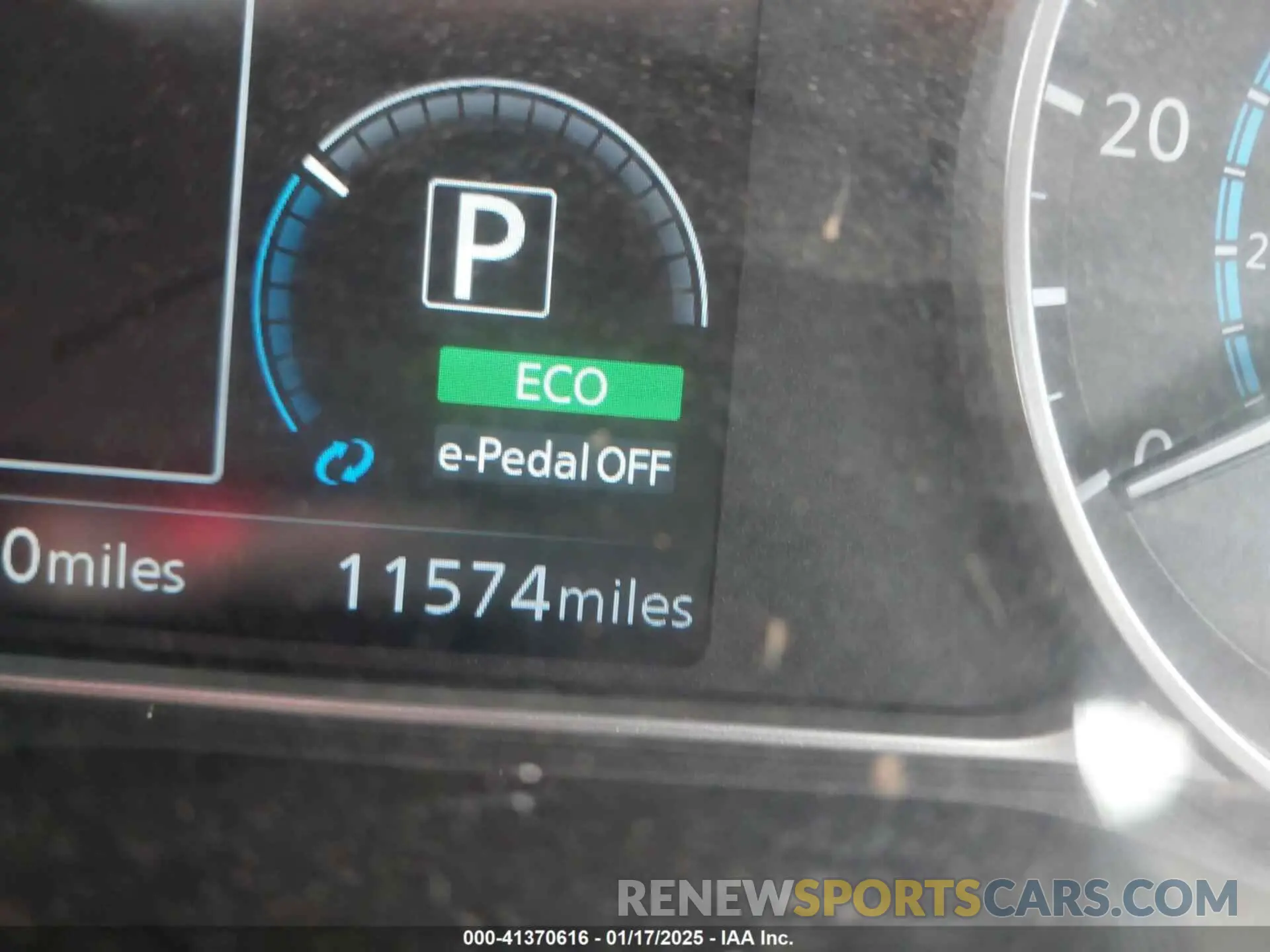 15 fotografías del automóvil dañado 1N4AZ1CV3MC555204 NISSAN LEAF 2021