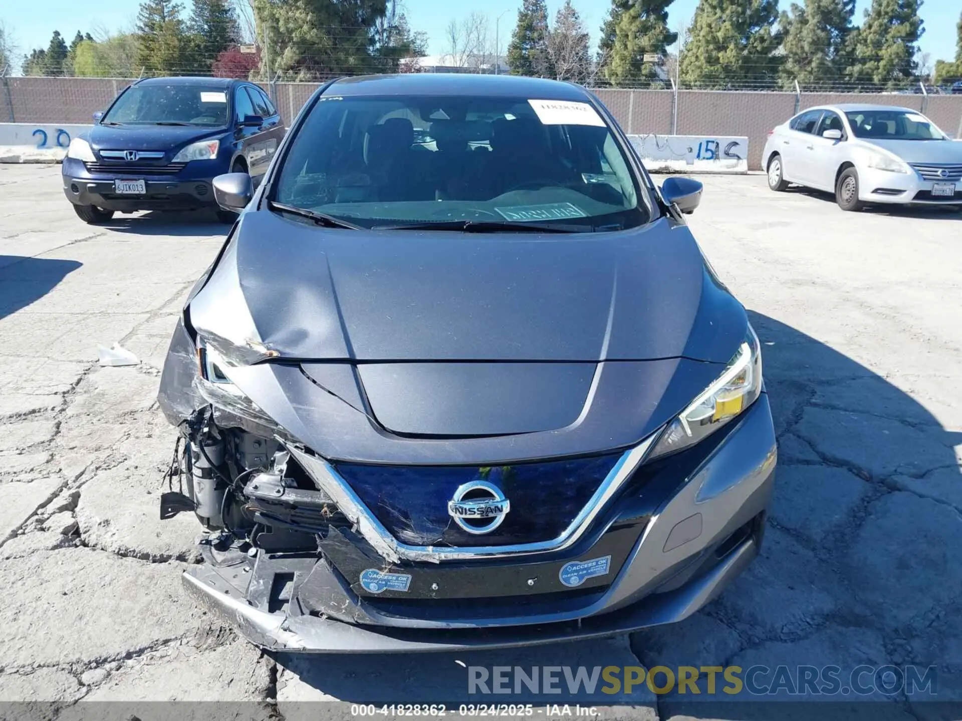 12 fotografías del automóvil dañado 1N4AZ1CV4MC551890 NISSAN LEAF 2021