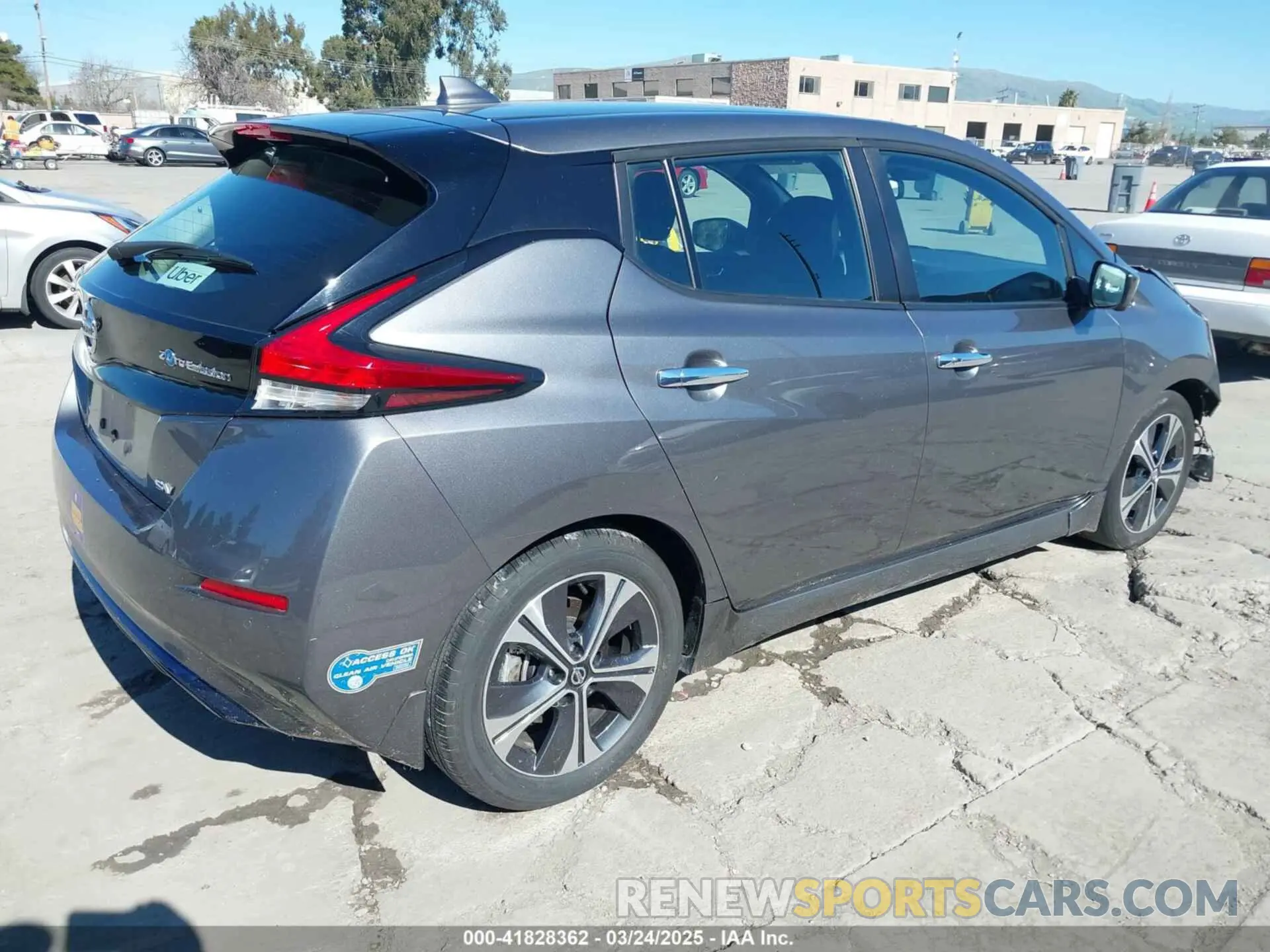 4 fotografías del automóvil dañado 1N4AZ1CV4MC551890 NISSAN LEAF 2021