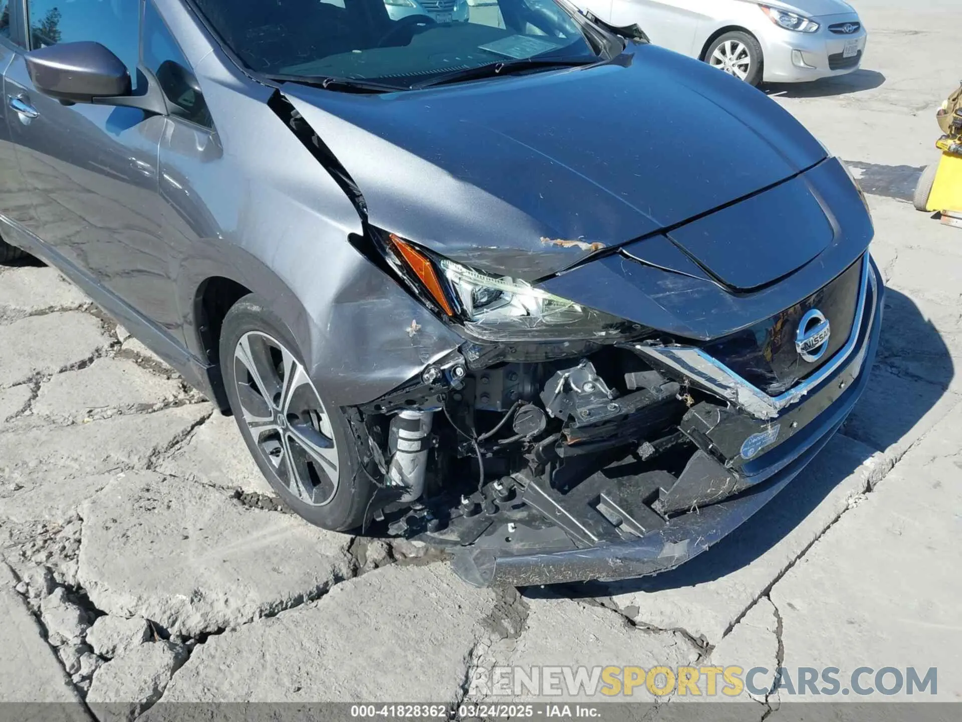 6 fotografías del automóvil dañado 1N4AZ1CV4MC551890 NISSAN LEAF 2021