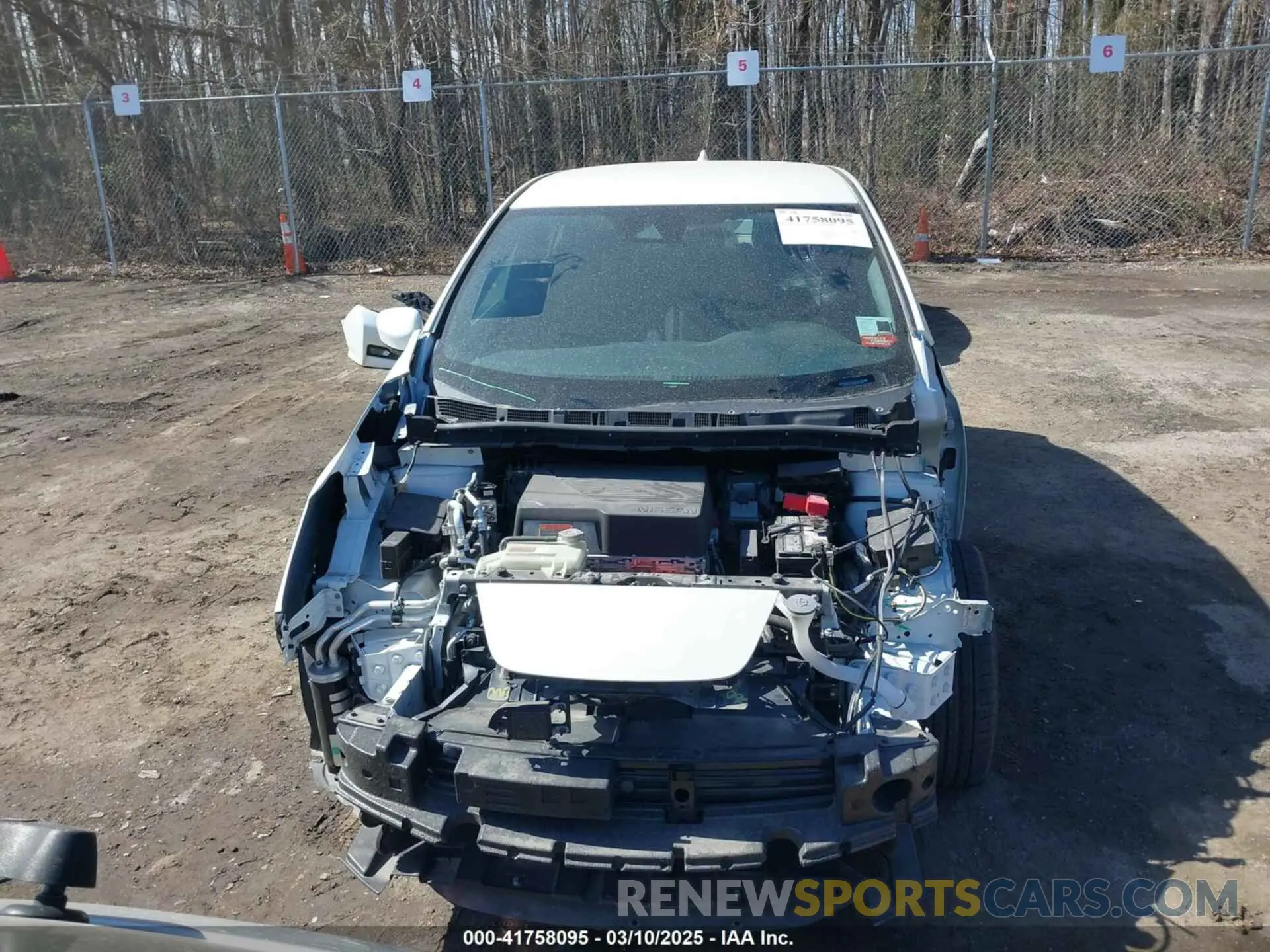13 fotografías del automóvil dañado 1N4AZ1CV8MC556168 NISSAN LEAF 2021