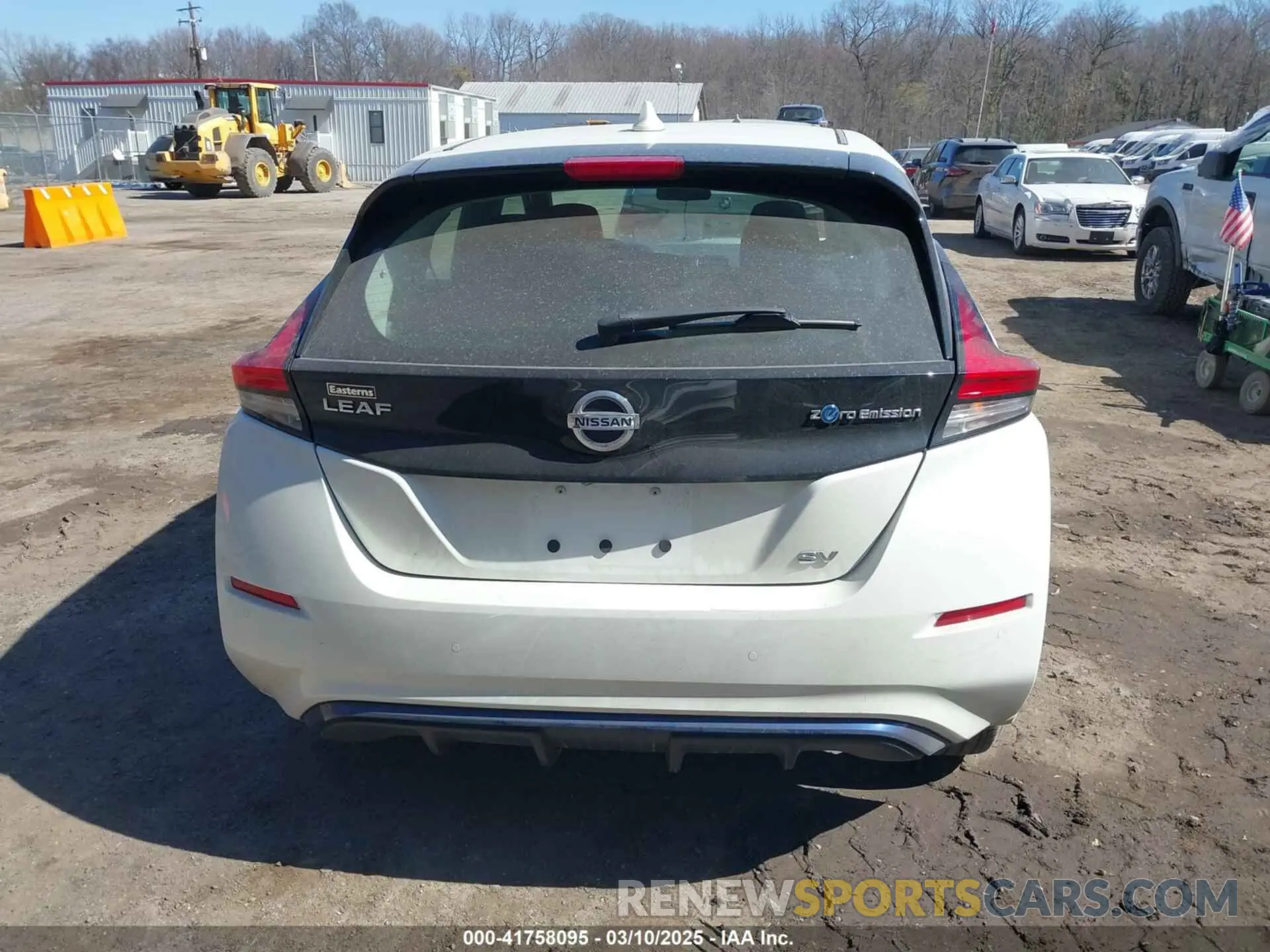 17 fotografías del automóvil dañado 1N4AZ1CV8MC556168 NISSAN LEAF 2021