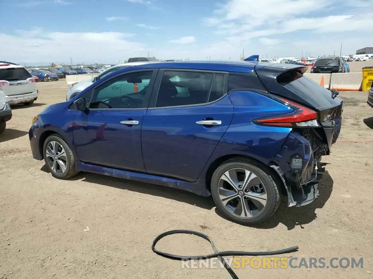 2 fotografías del automóvil dañado 1N4BZ1CV5MC555192 NISSAN LEAF 2021