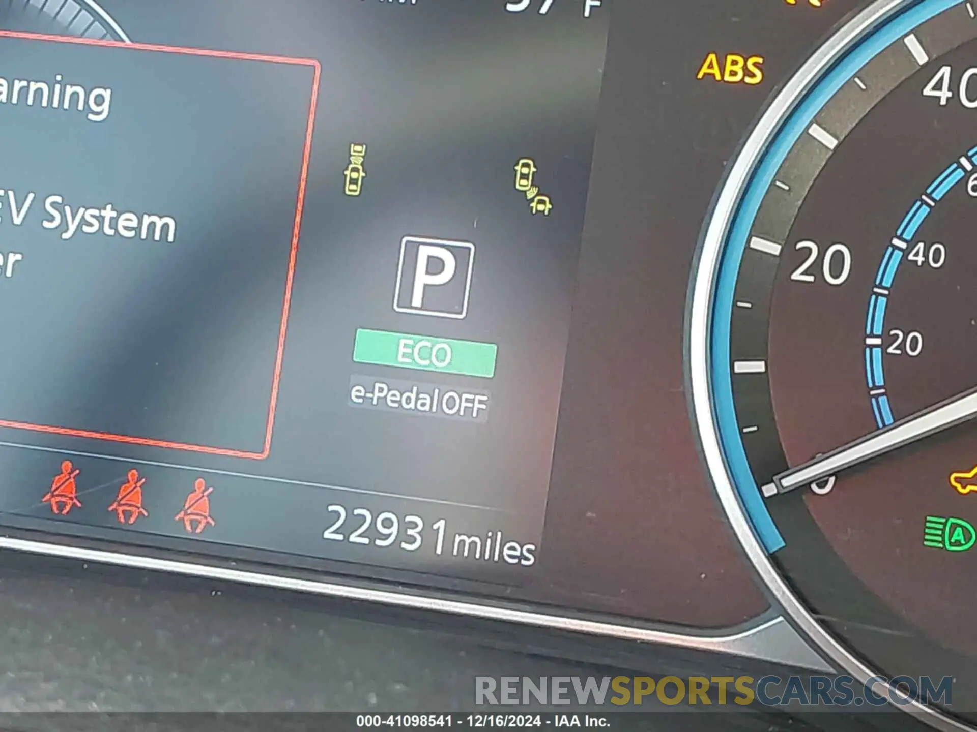 15 fotografías del automóvil dañado 1N4AZ1BV1NC562090 NISSAN LEAF 2022