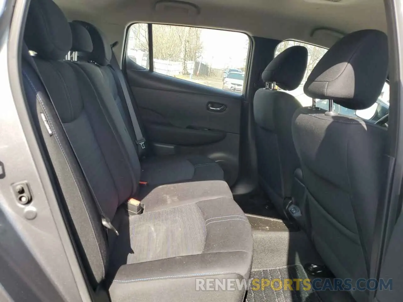 11 fotografías del automóvil dañado 1N4AZ1CV1NC555235 NISSAN LEAF 2022