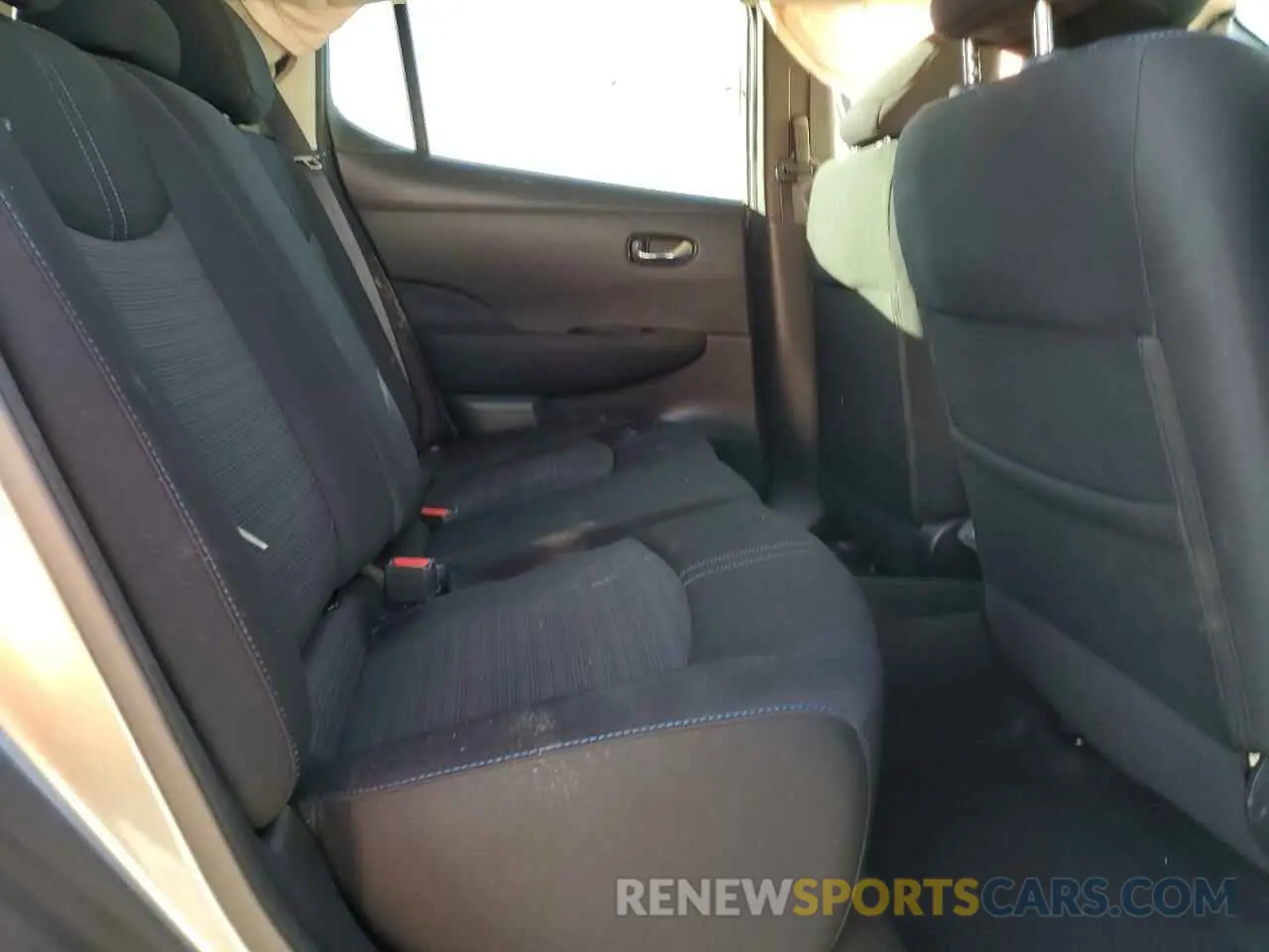 10 fotografías del automóvil dañado 1N4AZ1CV8NC555264 NISSAN LEAF 2022