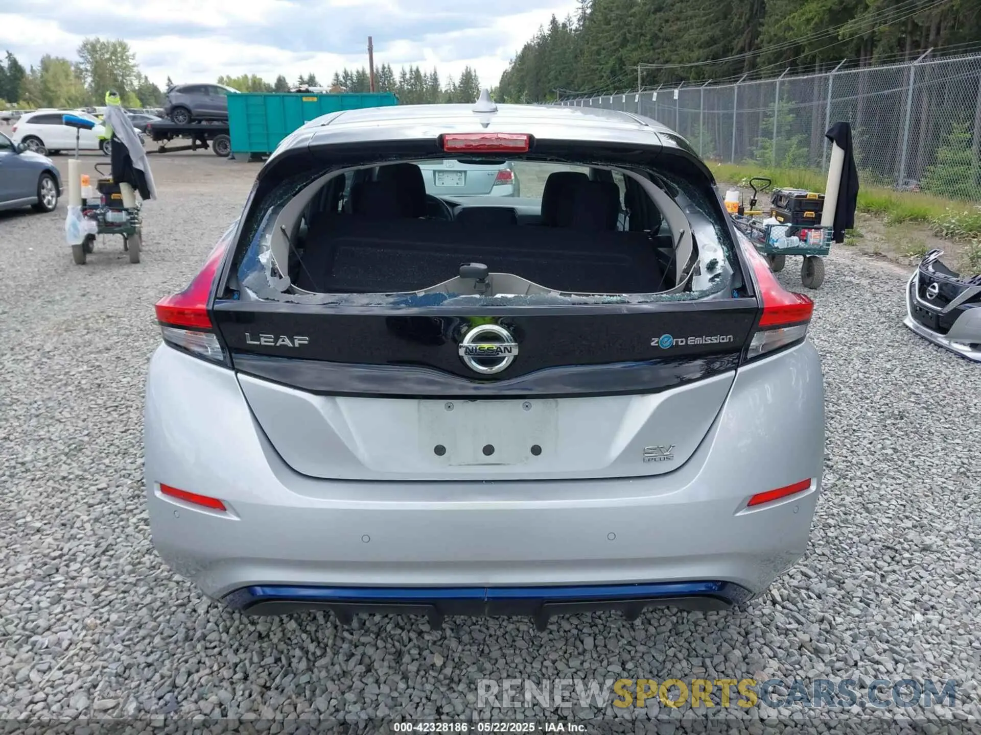 17 fotografías del automóvil dañado 1N4BZ1CV4NC550485 NISSAN LEAF 2022