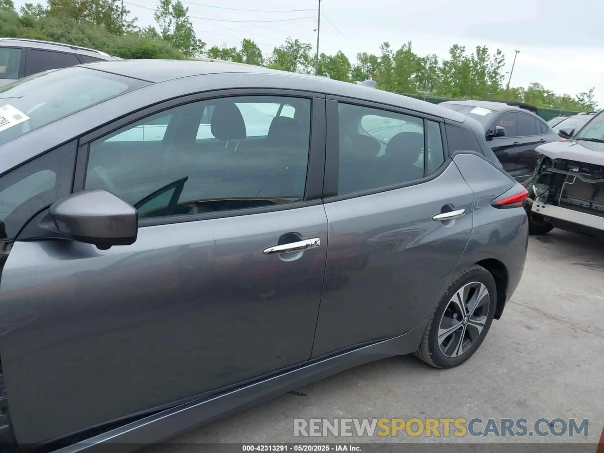 14 fotografías del automóvil dañado 1N4BZ1CV4NC562331 NISSAN LEAF 2022