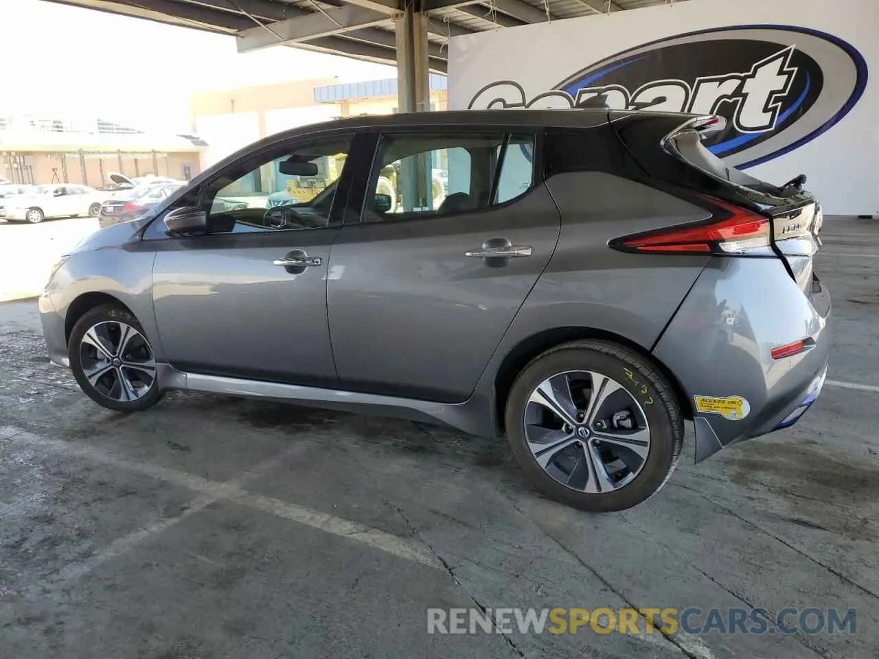 2 fotografías del automóvil dañado 1N4BZ1DV5NC554365 NISSAN LEAF 2022