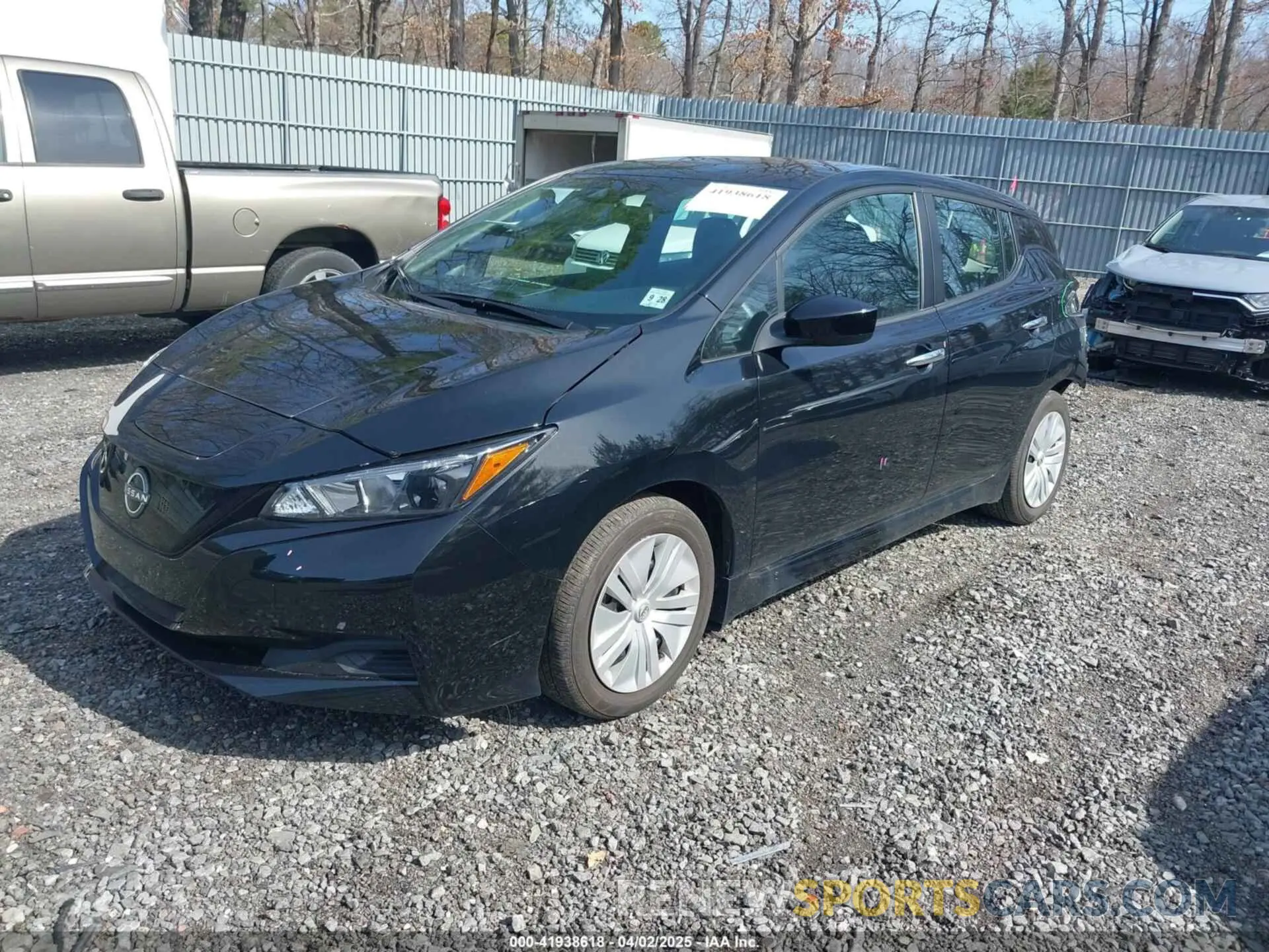 2 fotografías del automóvil dañado 1N4AZ1BV6PC560452 NISSAN LEAF 2023