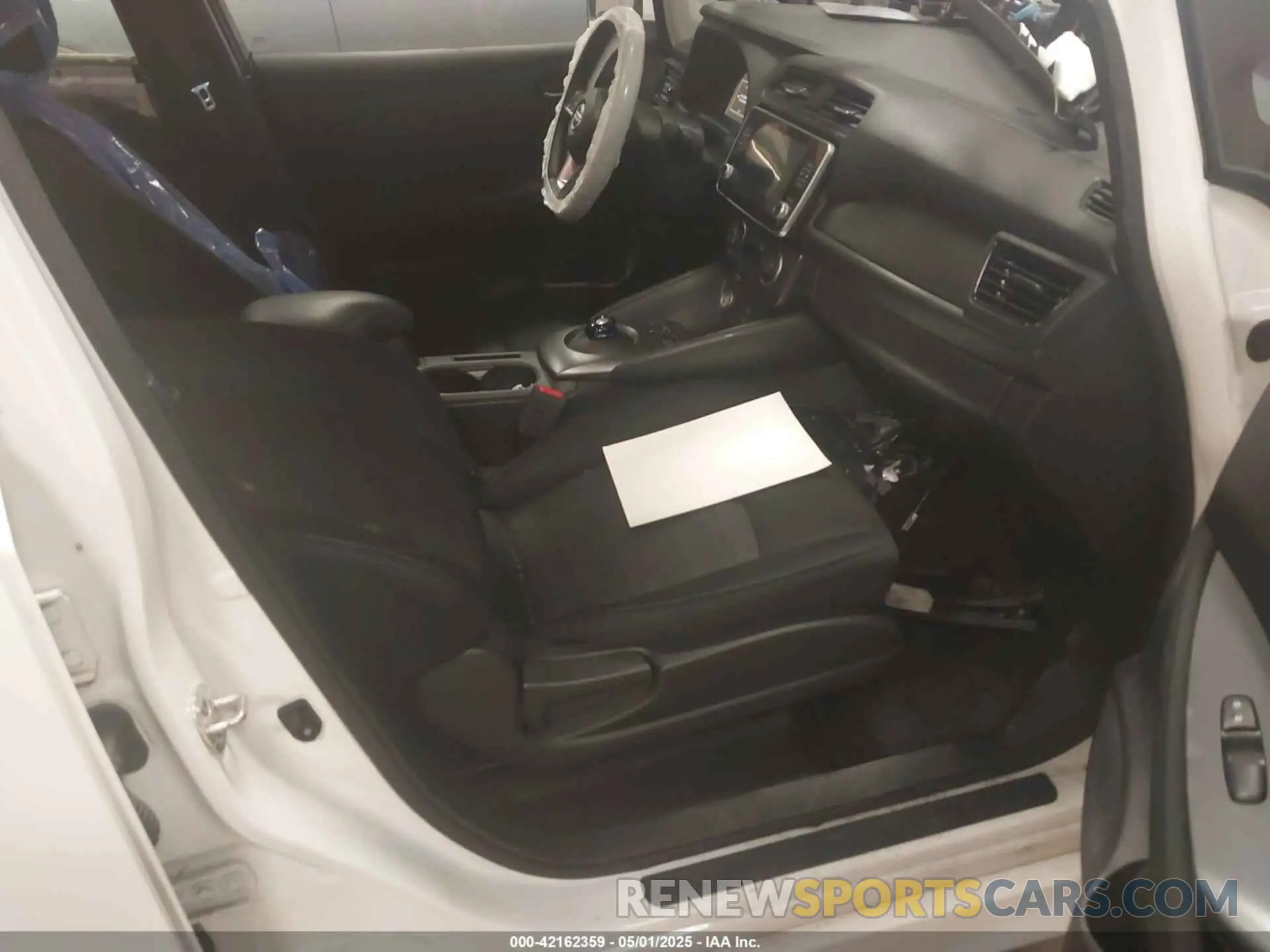 5 fotografías del automóvil dañado 1N4AZ1BV8PC559724 NISSAN LEAF 2023