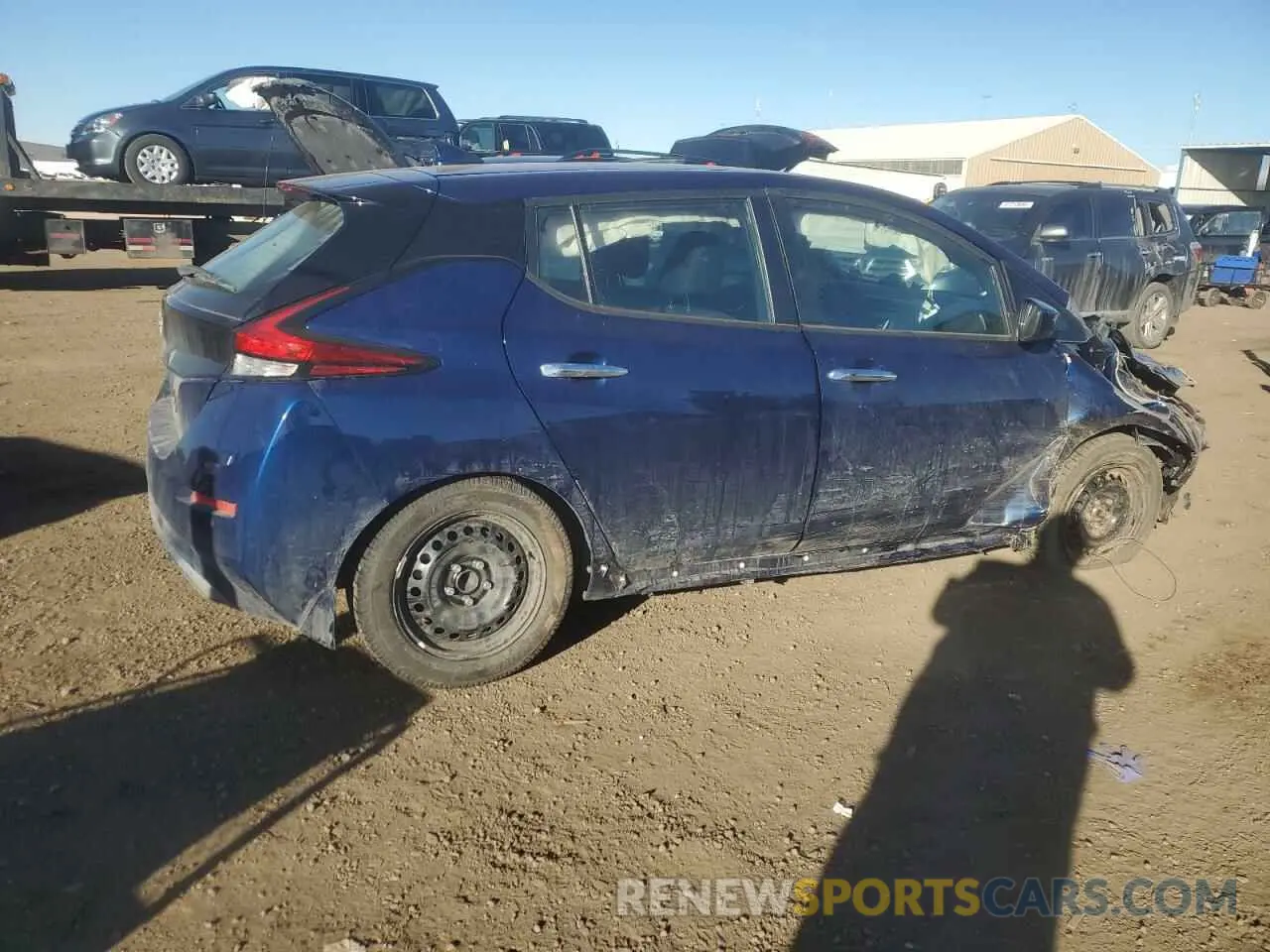 3 fotografías del automóvil dañado 1N4AZ1BV2RC554571 NISSAN LEAF 2024