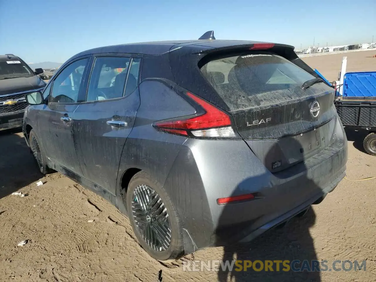 2 fotografías del automóvil dañado 1N4CZ1CV1RC553595 NISSAN LEAF 2024