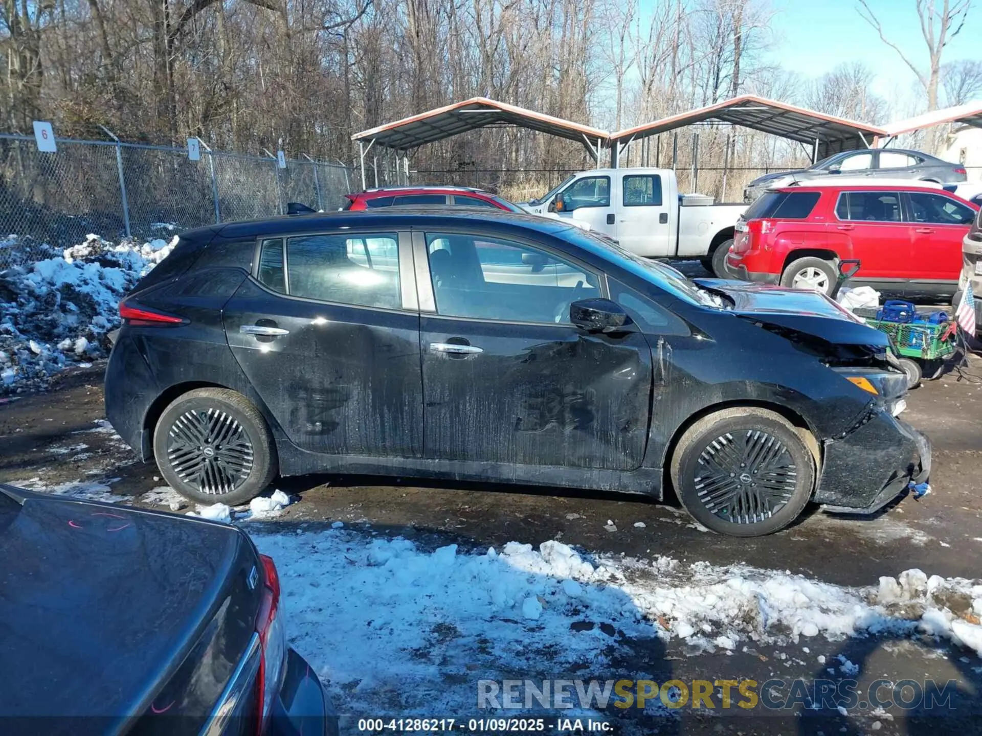 13 fotografías del automóvil dañado 1N4CZ1CV1RC553743 NISSAN LEAF 2024