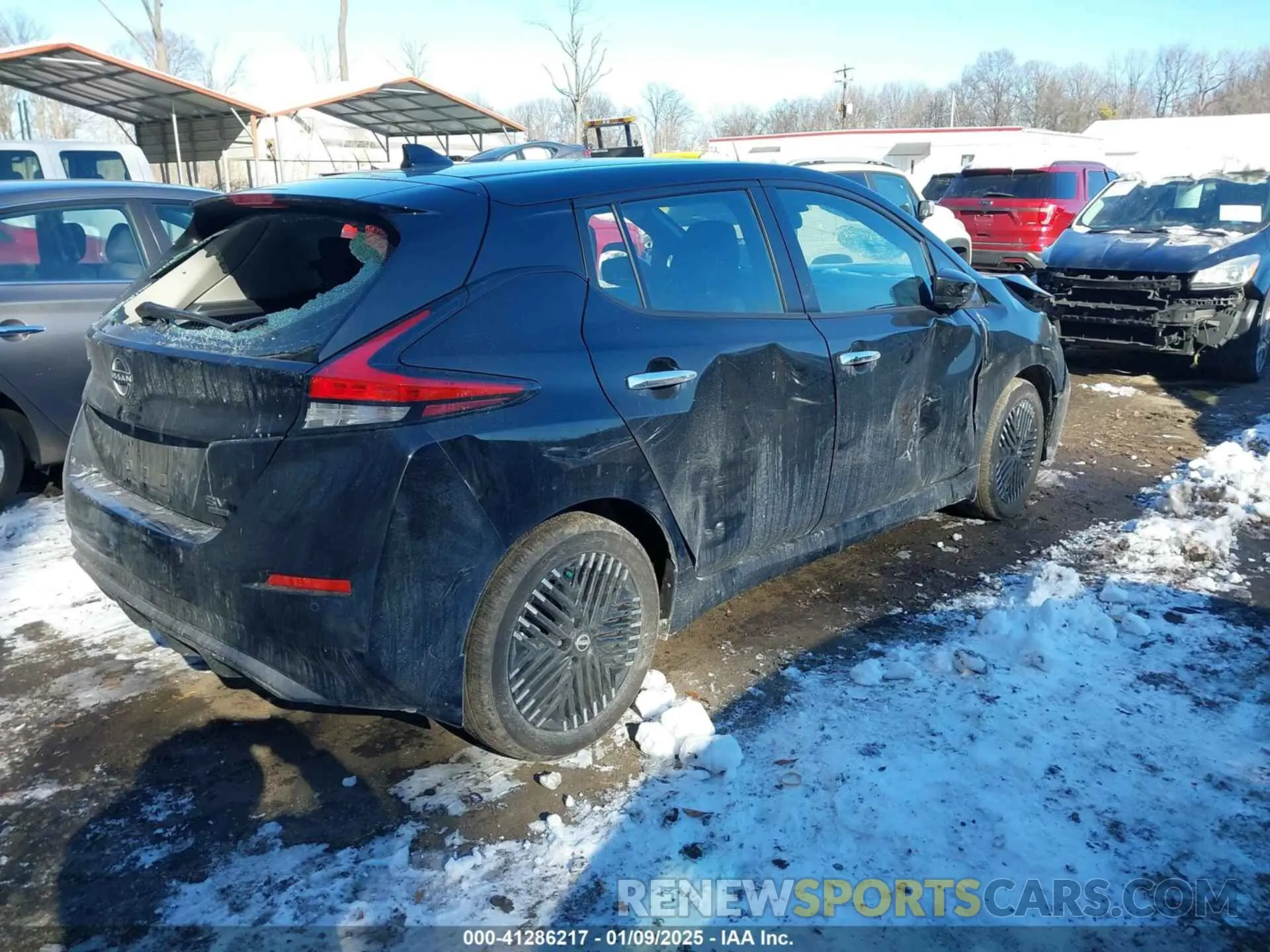 4 fotografías del automóvil dañado 1N4CZ1CV1RC553743 NISSAN LEAF 2024