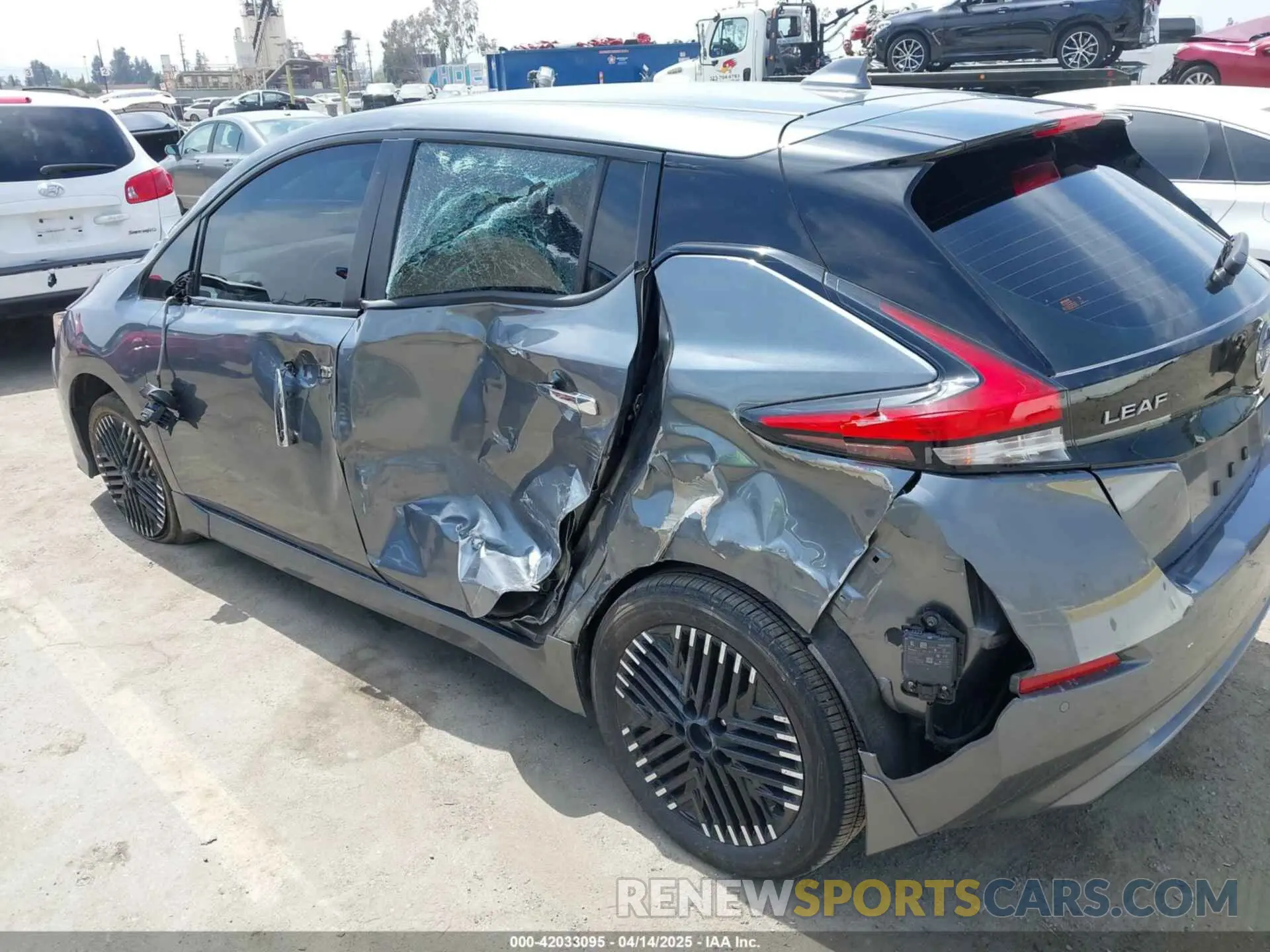 6 fotografías del automóvil dañado 1N4CZ1CV4RC551792 NISSAN LEAF 2024