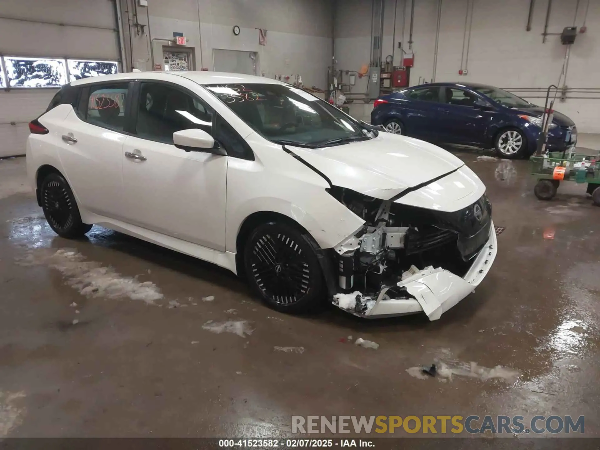 1 fotografías del automóvil dañado 1N4CZ1CV4RC553137 NISSAN LEAF 2024