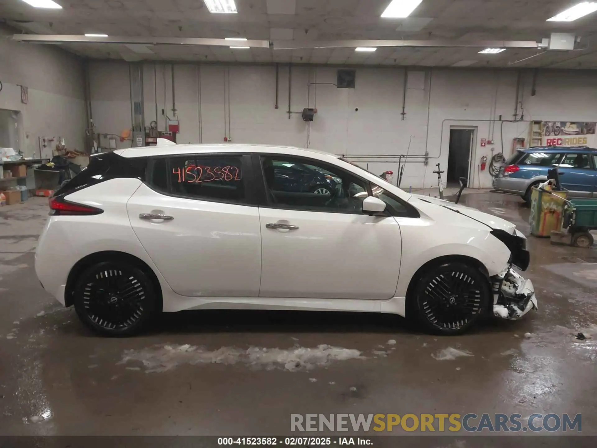 13 fotografías del automóvil dañado 1N4CZ1CV4RC553137 NISSAN LEAF 2024