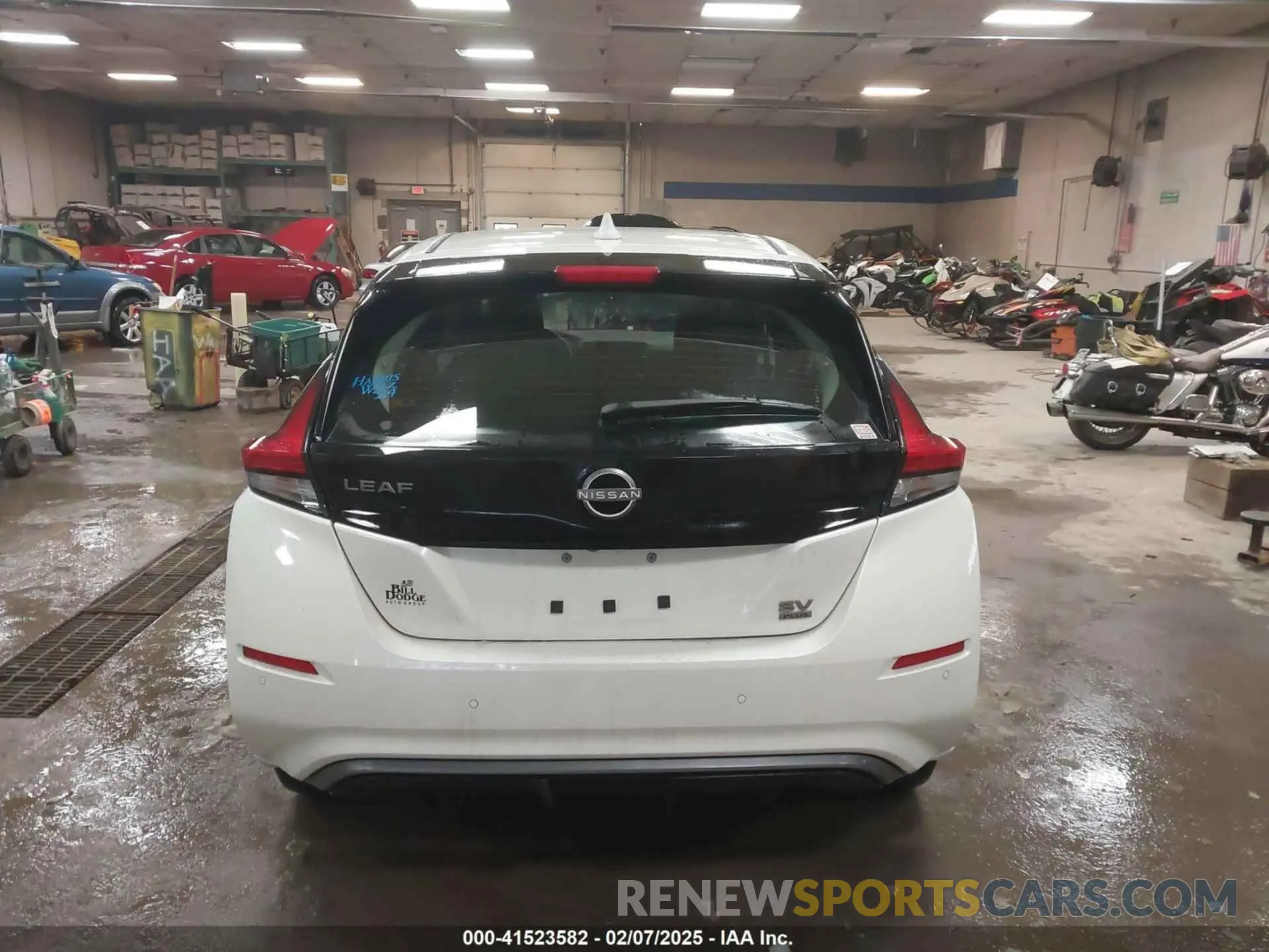 16 fotografías del automóvil dañado 1N4CZ1CV4RC553137 NISSAN LEAF 2024