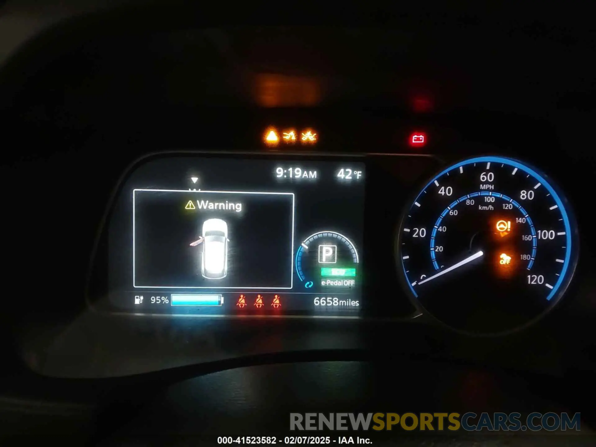 17 fotografías del automóvil dañado 1N4CZ1CV4RC553137 NISSAN LEAF 2024