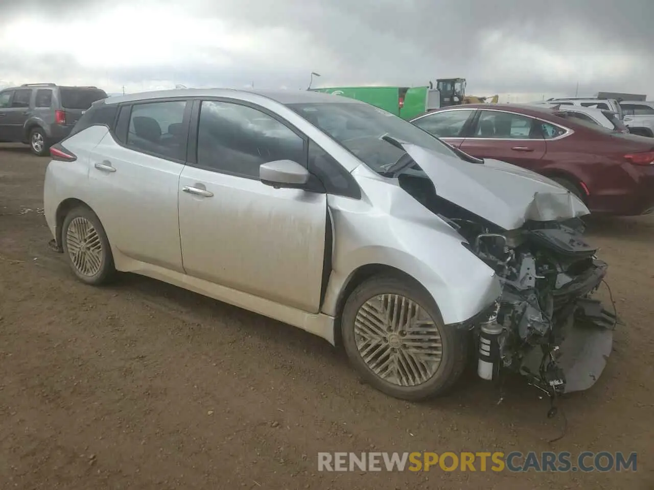 4 fotografías del automóvil dañado 1N4CZ1CV9RC553019 NISSAN LEAF 2024