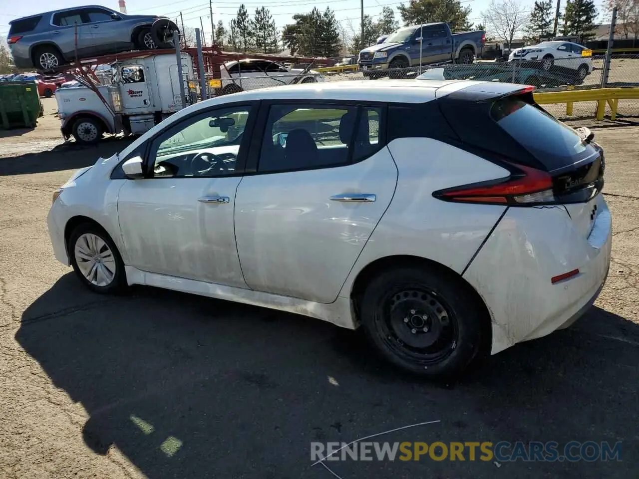 2 fotografías del automóvil dañado 1N4AZ1BV0SC557877 NISSAN LEAF 2025